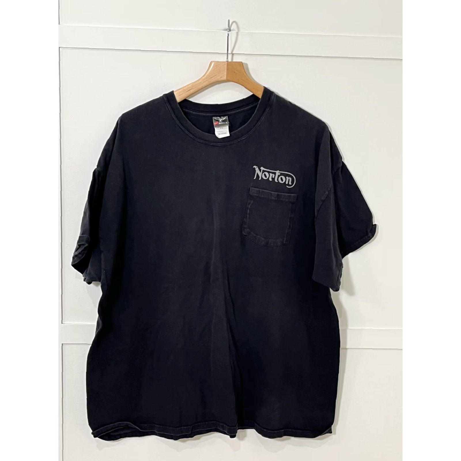 Vintage VINTAGE Norton Motorcycles Tshirt Mens 3XL Black Short Sleeve GUC Biker Size US XXL / EU 58 / 5 - 2 Thumbnail