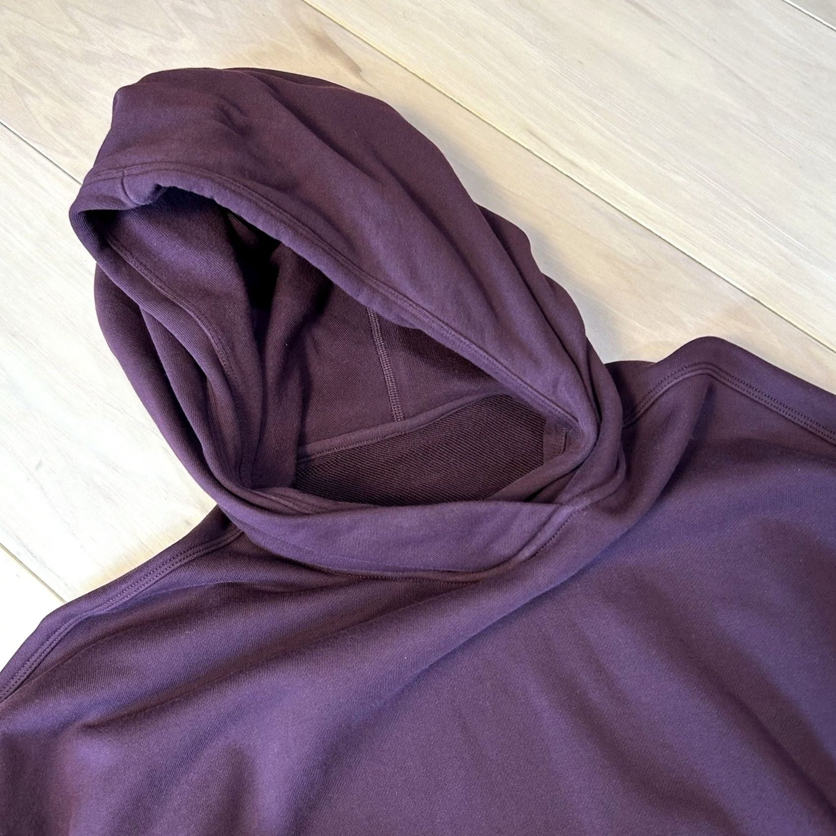 Lululemon VINTAGE Lululemon Relaxed Cropped Hoodie Cassis Women’s M Cassis Burgundy Hoodie Womens M Cassis Burgundy Athletic Athleisure Pullover Size M / US 6-8 / IT 42-44 - 4 Thumbnail