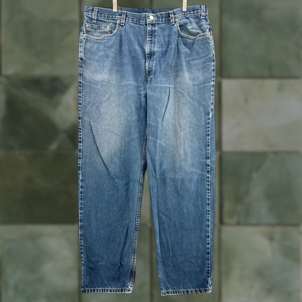 VINTAGE Levi's 550 Jeans Men Blue 40x32 44x32 Actual Relaxed Tapered Leg Denim 5-Pocket Mens