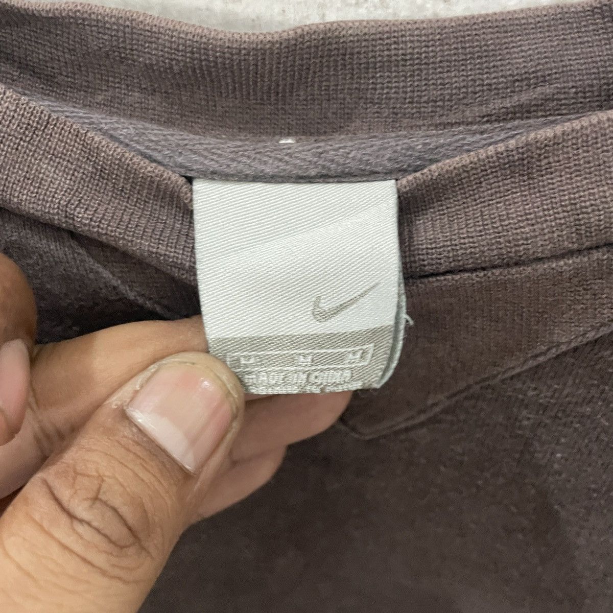 Nike Vintage Y2k Nike Faded Sweatshirt Size US M / EU 48-50 / 2 - 5 Thumbnail