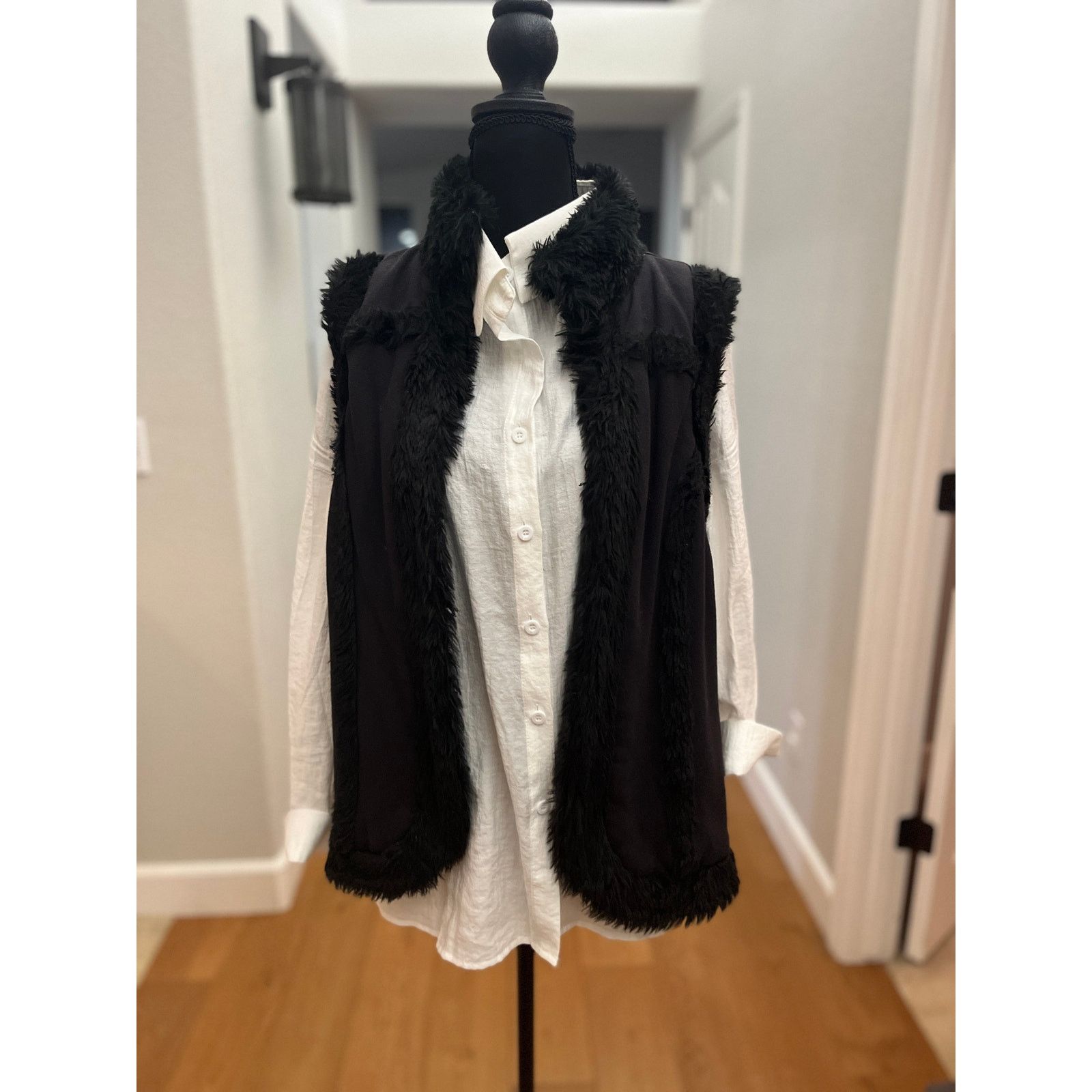 Style & Co Style & Co Black Faux Fur Vest Hook Closure Soft Women's M Size M / US 6-8 / IT 42-44 - 2 Thumbnail