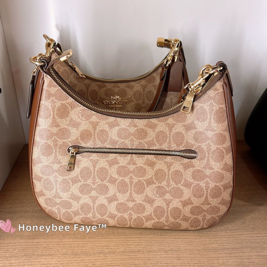 Coach NWT Coach Teri Hobo Bag In Signature Canvas CV940 Size ONE SIZE - 4 Thumbnail