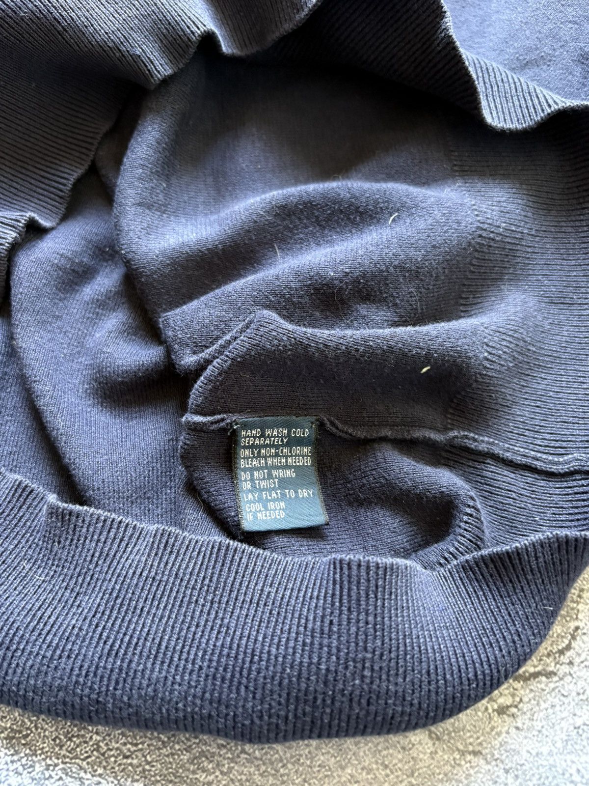 Polo Ralph Lauren Vintage Polo Ralph Lauren Small Pony V-Neck Mens Sweater Size US M / EU 48-50 / 2 - 6 Thumbnail