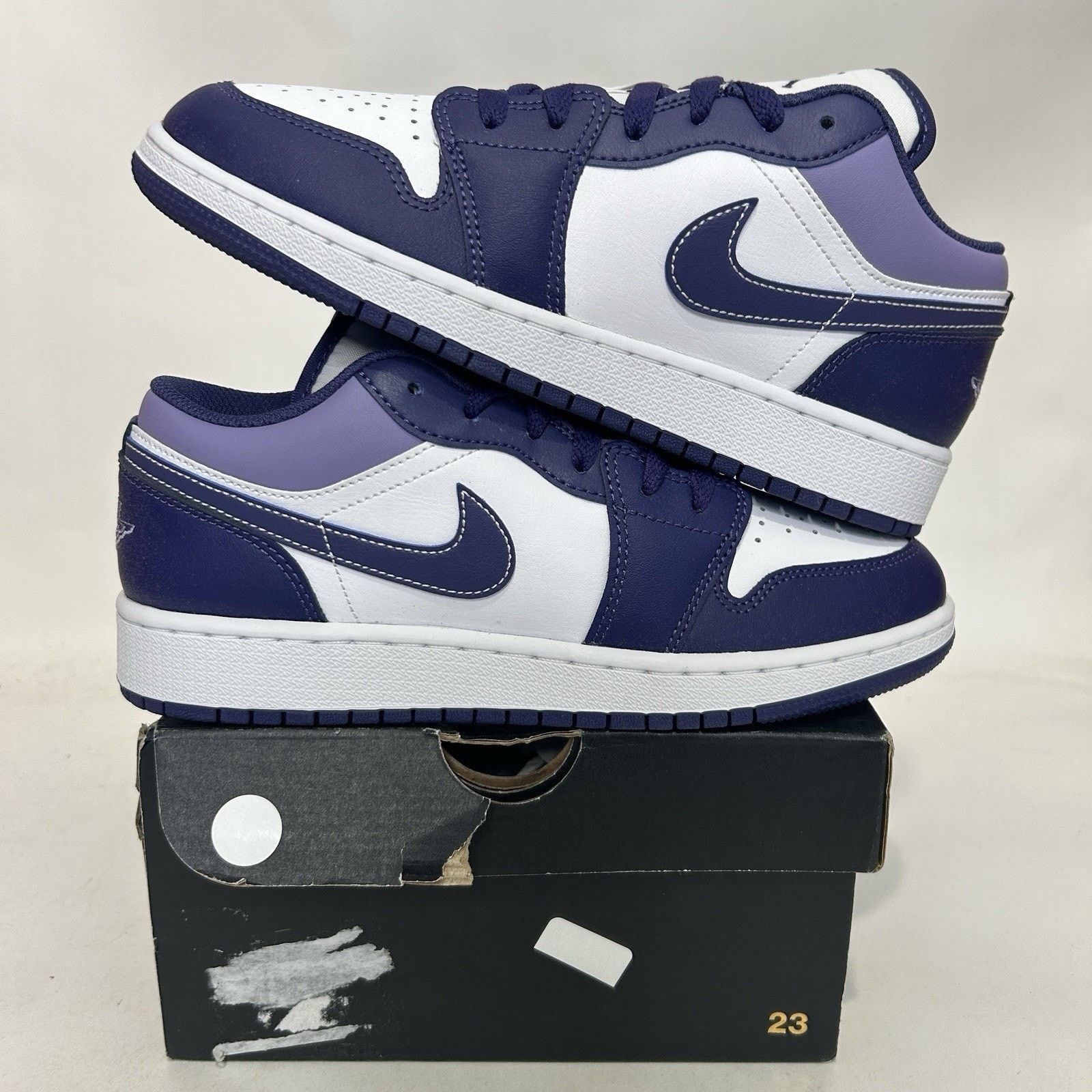 Jordan Brand Nike Air Jordan 1 Low Retro GS “Blueberry/Sky Purple” Size US 7.5 / IT 37.5 - 1 Thumbnail