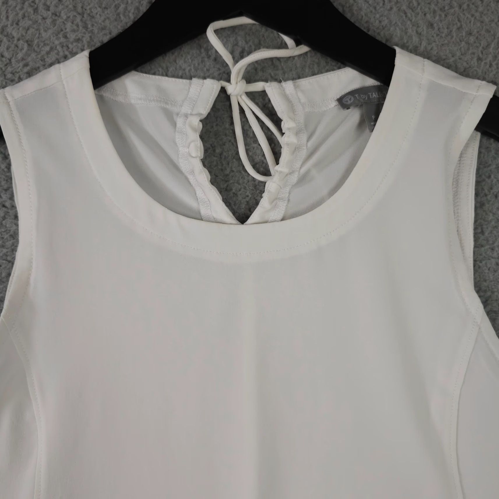 Talbots T By Talbots Shirt Womens P Small White Keyhole Tie Neck Sleeveless Performance Shirt Size XXS / US 00 / IT 34 - 7 Thumbnail