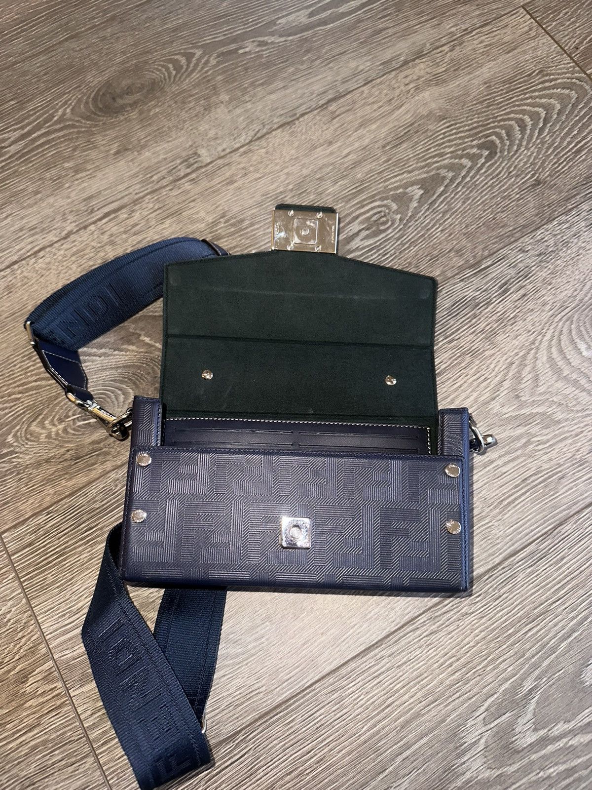 Fendi Fendi Baguette Soft Trunk Size ONE SIZE - 6 Thumbnail