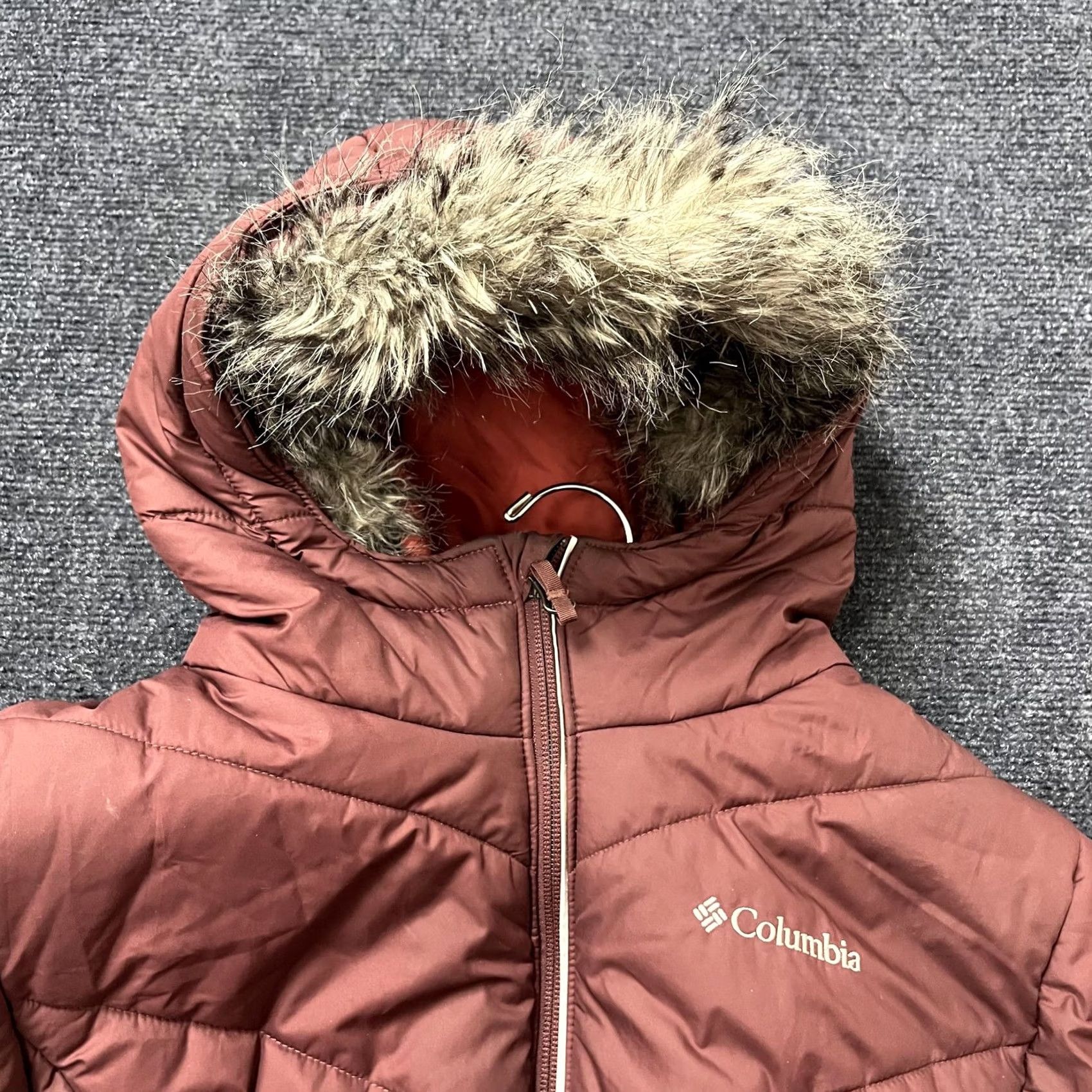 Vintage Columbia Womens Puffer Jacket XL Burgundy Fur Hooded Synthetic Insulation Size XL / US 12-14 / IT 48-50 - 4 Thumbnail
