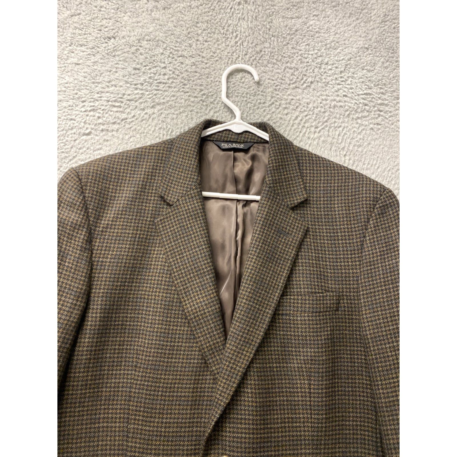 Vintage Jos A Bank Blazer Mens 42 Brown Houndstooth Wool - 100% Wool - Regular Fit - Notch Lapel - Single-Breasted 2-Button Size 42R - 3 Thumbnail