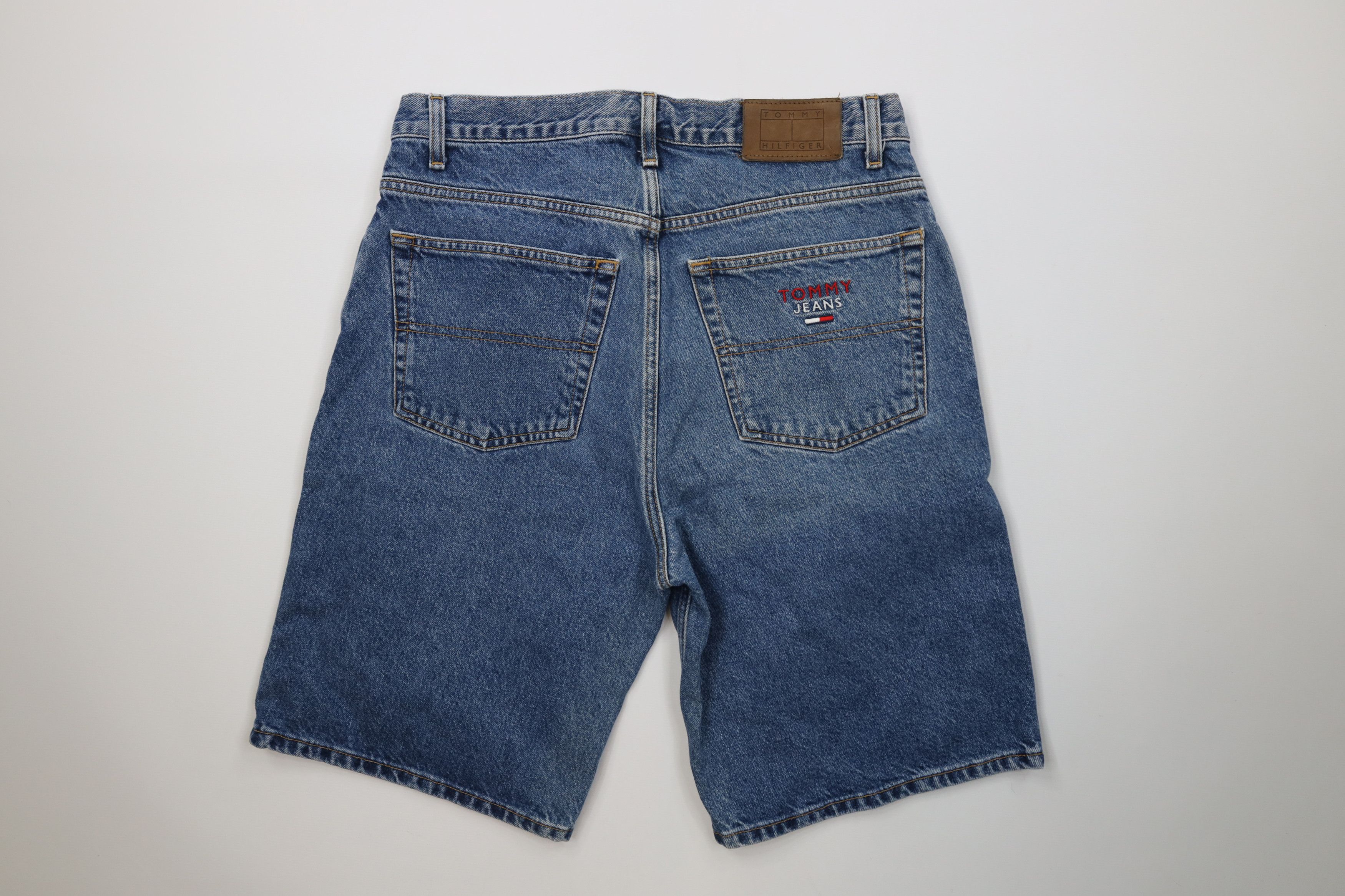 Tommy Hilfiger Vintage Y2K 2000 Tommy Hilfiger Denim Jean Shorts Blue Size US 34 / EU 50 - 9 Thumbnail