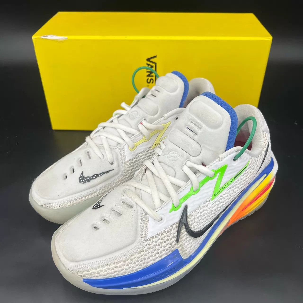Nike Nike GT Cut 2 White/Blue/Gray 40 New Worn 2x Boxed Size US 7 / EU 40 - 1 Thumbnail