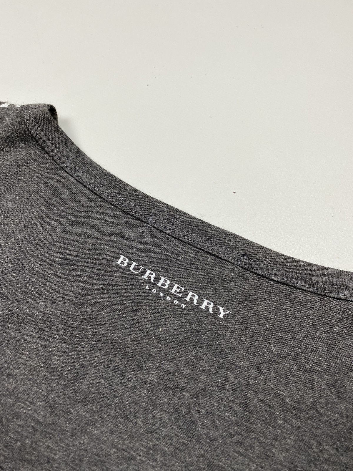 Burberry Burberry gray printed check longsleeve size XXL Size US XL / EU 56 / 4 - 10 Thumbnail