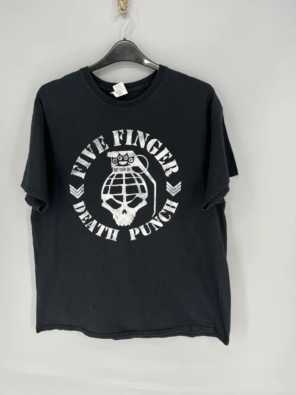 Band Tees Vintage Five Finger Death Punch streetwear vintage rock tee Size US XL / EU 56 / 4 - 3 Thumbnail