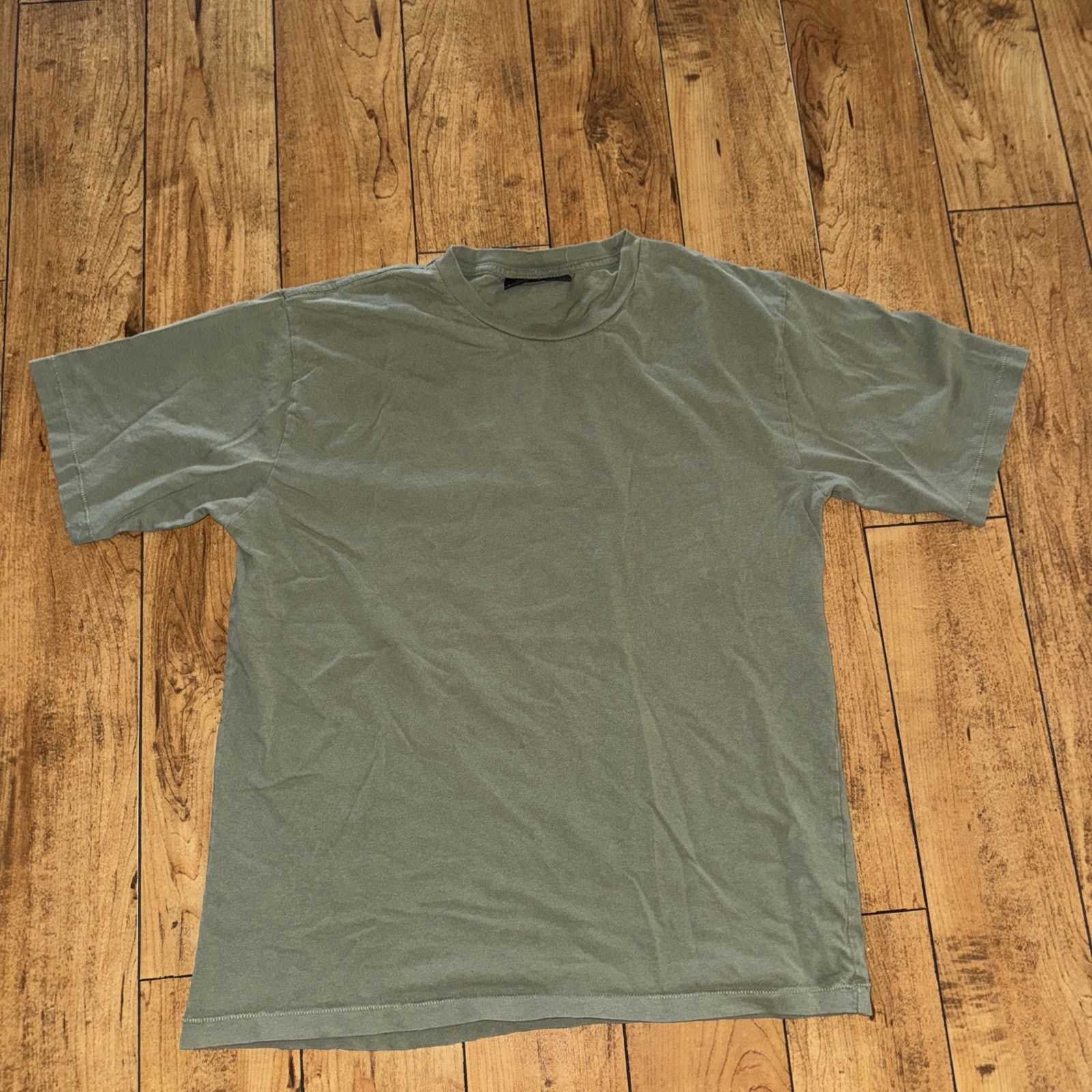 Basic Editions No Boundaries Olive Green T-Shirt Small 21x26 Size S / US 4 / IT 40 - 1 Thumbnail