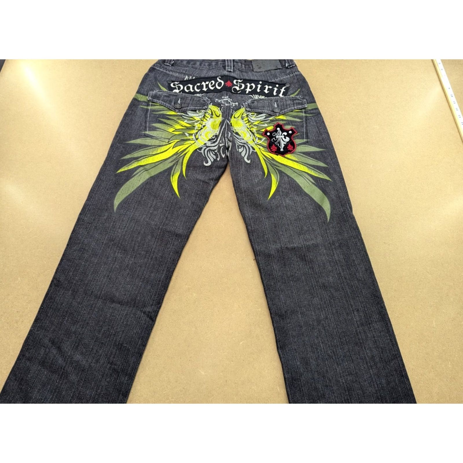 ESPIRIT VINTAGE Raw Blue Sacred Spirit Jeans W33 L29.5 Black Green Wings Straight Womens Size US 33 - 2 Thumbnail