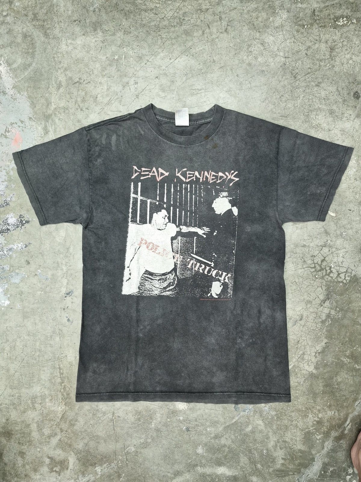 Dead Kennedys Vintage 2000s Dead Kennedys Police Truck Faded Tee Size US M / EU 48-50 / 2 - 1 Thumbnail