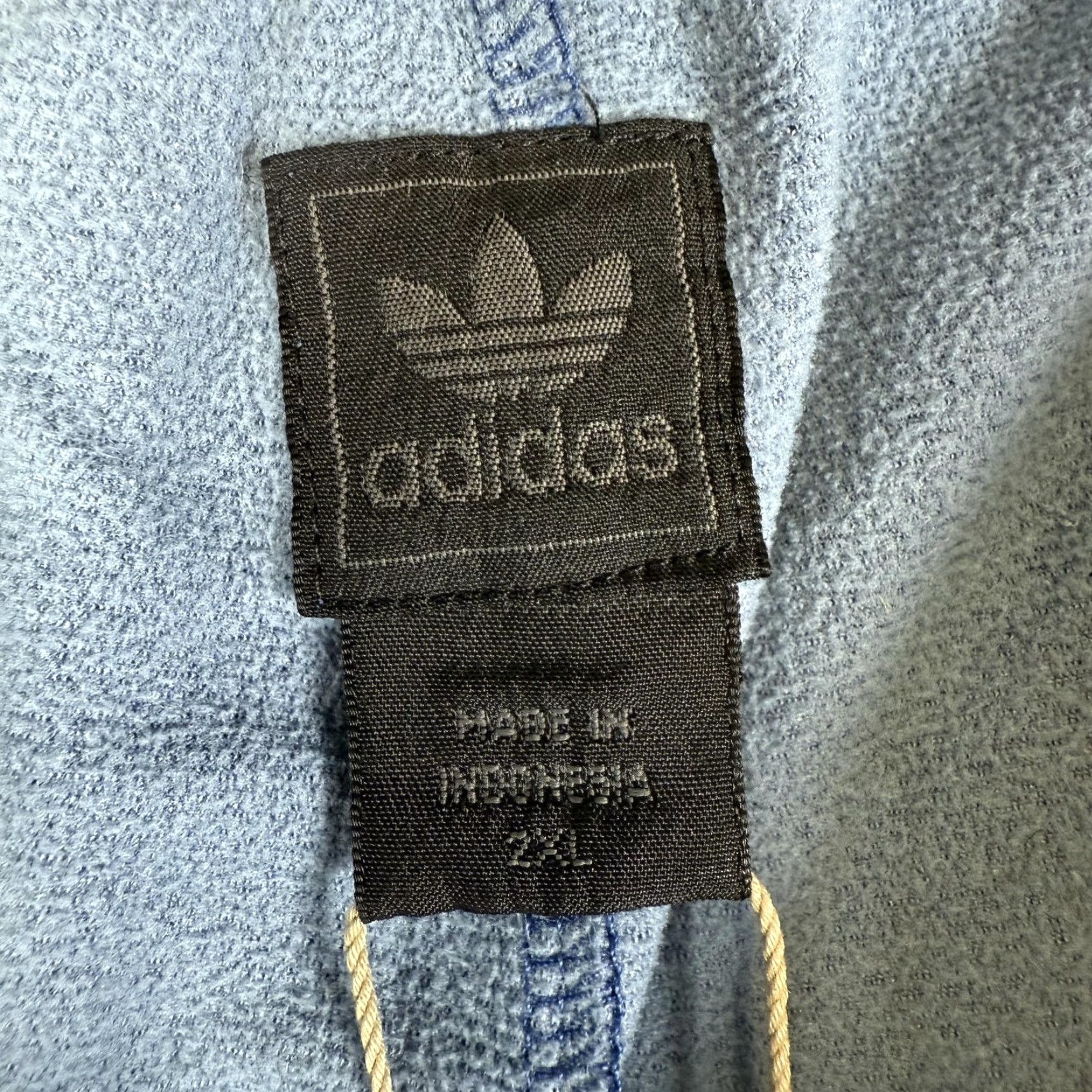 Adidas VINTAGE Adidas Pants Track XXL Blue White Red Striped Athletic 2XL Mens Regular Size Inseam 30 in Mens Size US 39 - 4 Thumbnail