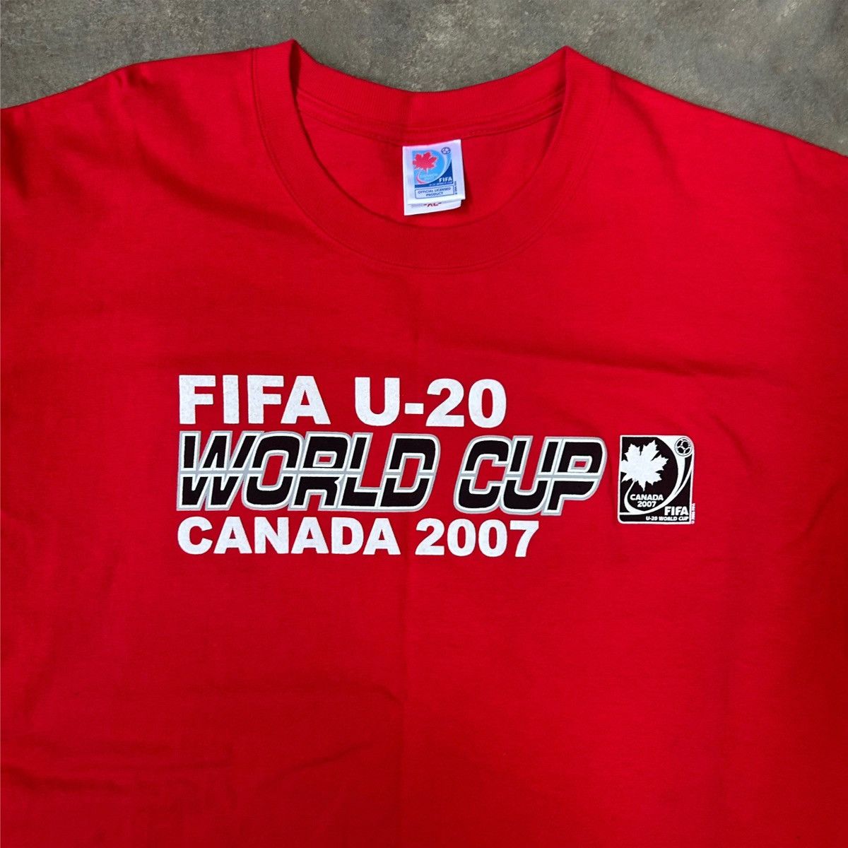 Vintage 2007 Canada FIFA U-20 World Cup Official T-Shirt Size US XL / EU 56 / 4 - 2 Thumbnail
