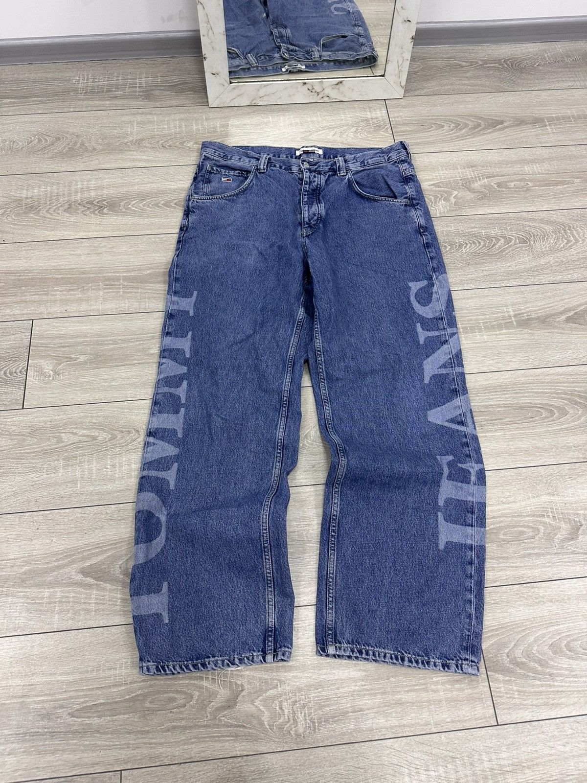 Vintage Tommy Hilfiger 90s Vintage Baggy Loose Fit Jeans Size US 36 / EU 52 - 1 Thumbnail
