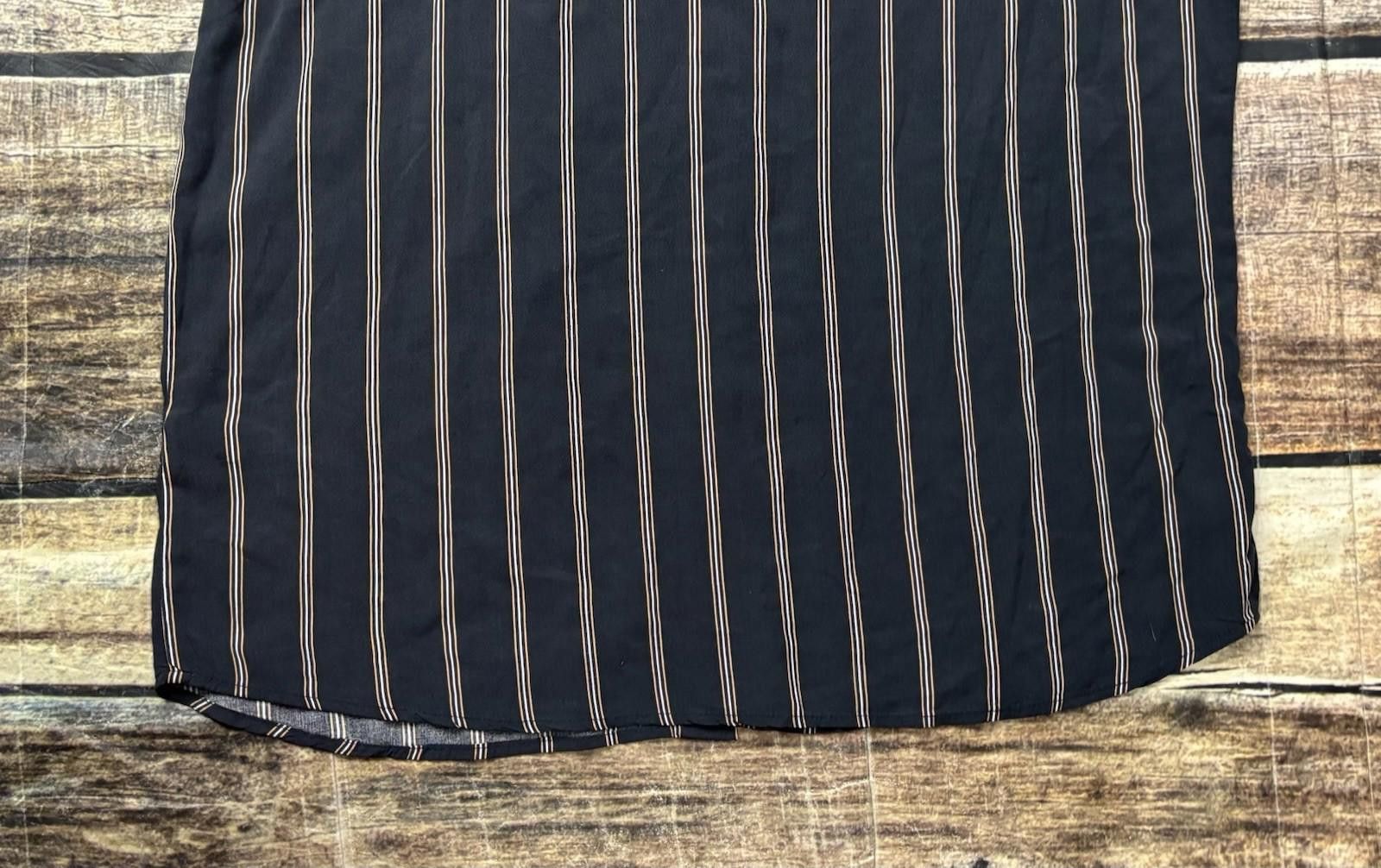 NANA JUDY Nana Judy Shirt Mens Medium Verve Navy Striped Button Up $75 Size US M / EU 48-50 / 2 - 7 Thumbnail