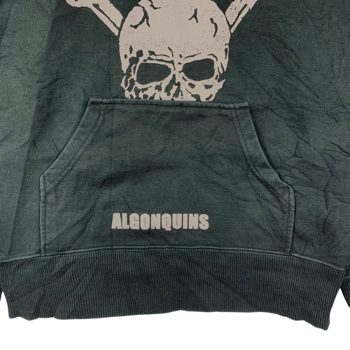 Vintage Vintage Algonquins Gothic Skull & Crossbones Hoodie Size US S / EU 44-46 / 1 - 6 Thumbnail