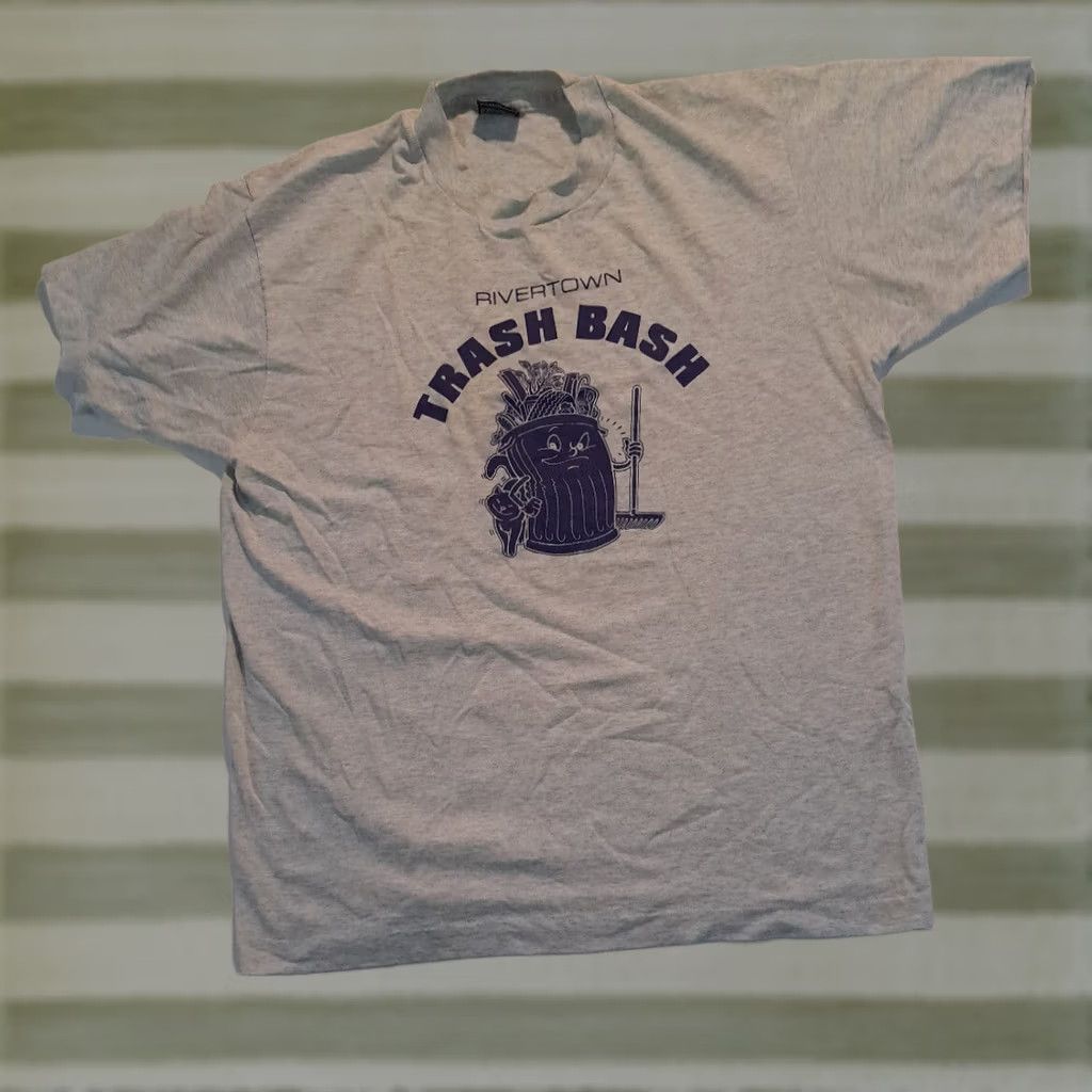 Fruit Of The Loom VINTAGE Rivertown Detroit USA Made T-Shirt Mens L Light Grey 1990s Stitch Short Sleeve Solid Size US L / EU 52-54 / 3 - 1 Thumbnail