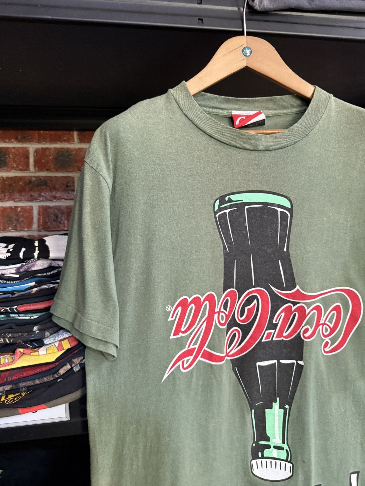 Coca Cola Thrashed Vintage 90s Coca Cola Bottoms Up Sun Faded Tee Size US L / EU 52-54 / 3 - 5 Thumbnail