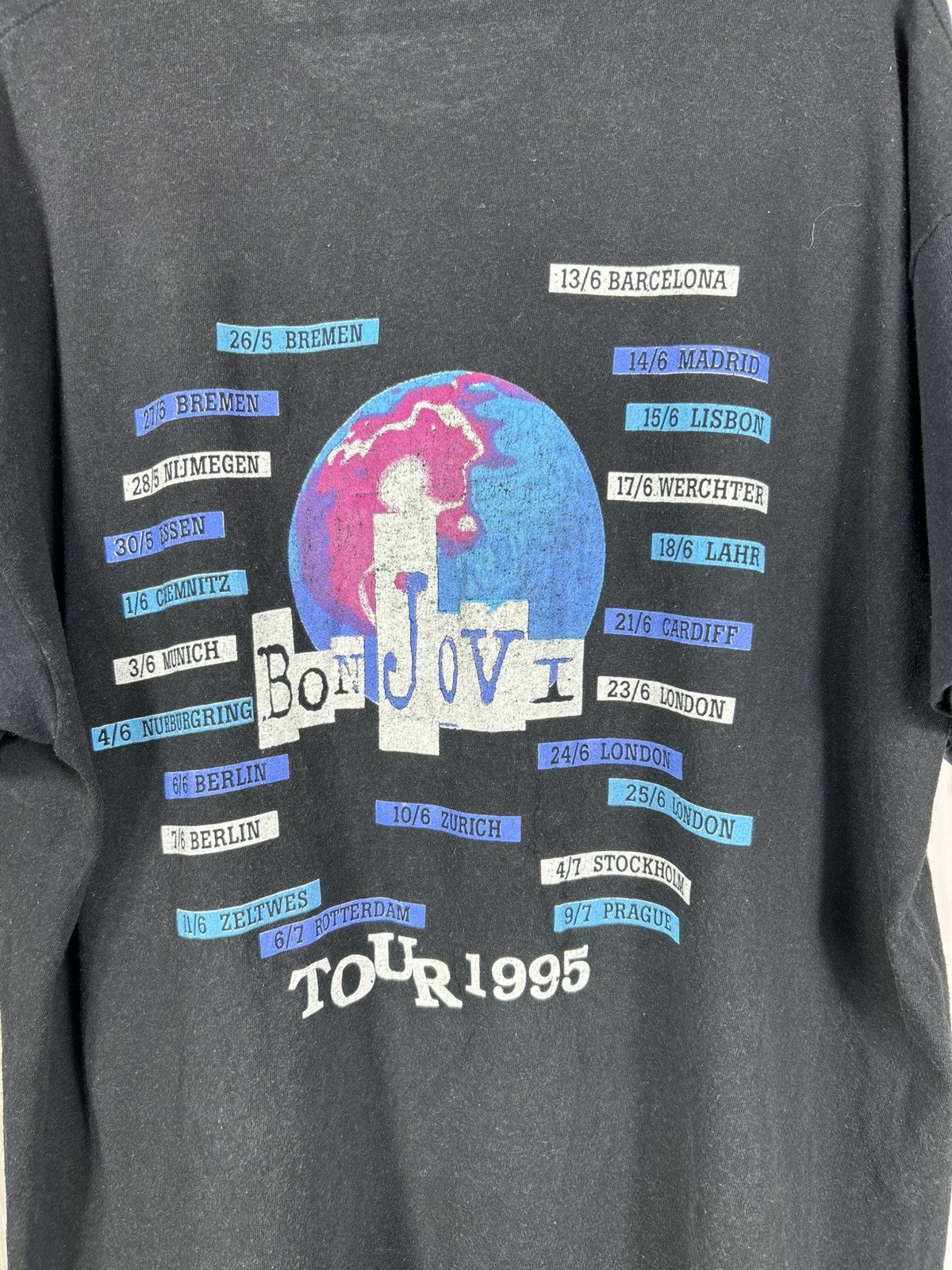 Band Tees Vintage 1995 Bon Jovi These Days European Tour T-Shirt Size US XL / EU 56 / 4 - 11 Thumbnail