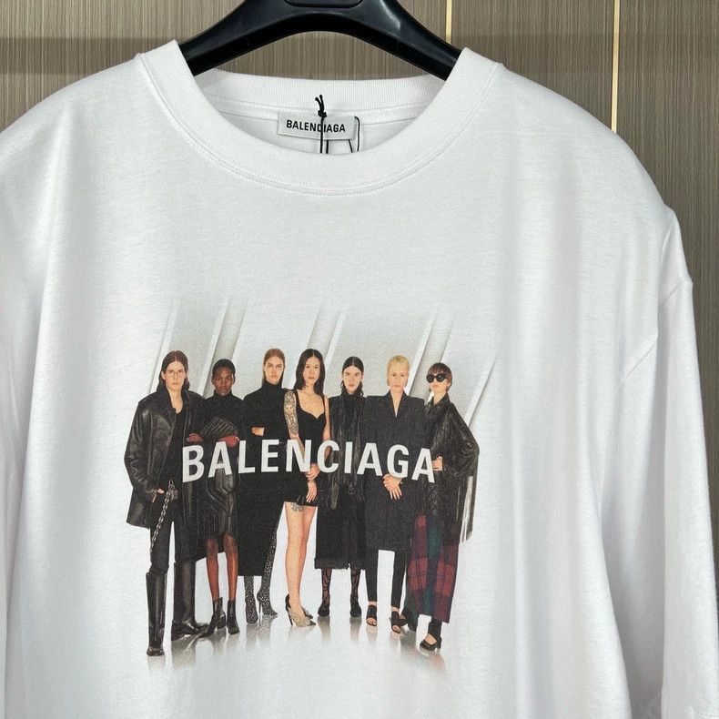 Balenciaga Balenciaga White people like short sleeves. 2502-Nextarrow Size US S / EU 44-46 / 1 - 3 Thumbnail