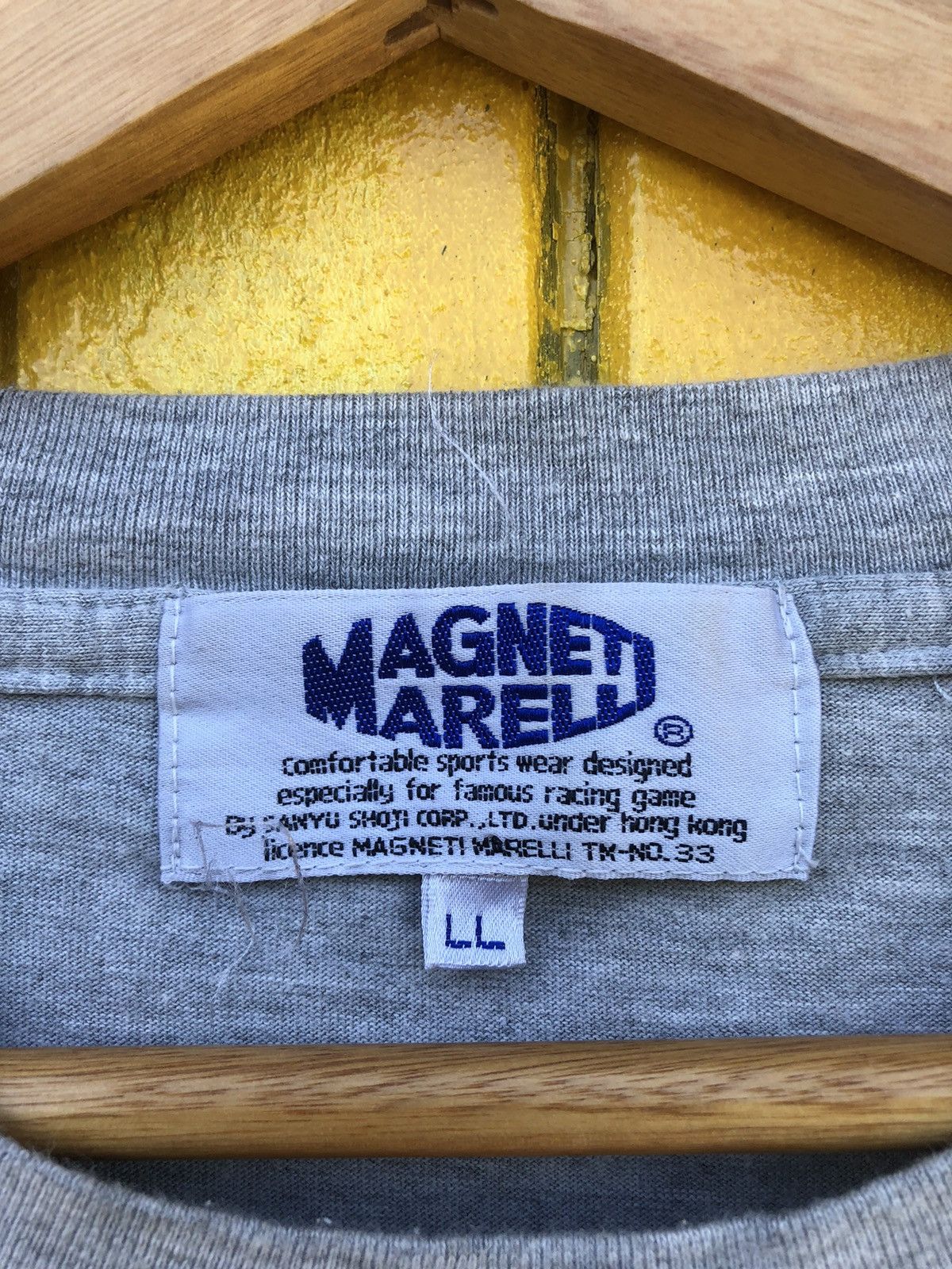 Ferrari × Japanese Brand × Vintage Vintage 90s Magneti Marelli Ferarri Embroidered Logo Tee Size US L / EU 52-54 / 3 - 10 Thumbnail