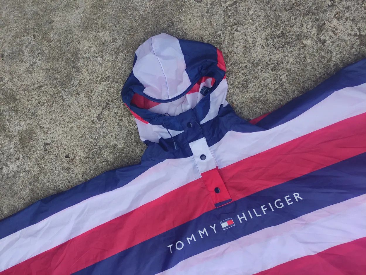 Tommy Hilfiger NOS🔥 TOMMY HILFIGER PONCHO /CAPE RAINCOAT Size US L / EU 52-54 / 3 - 14 Thumbnail
