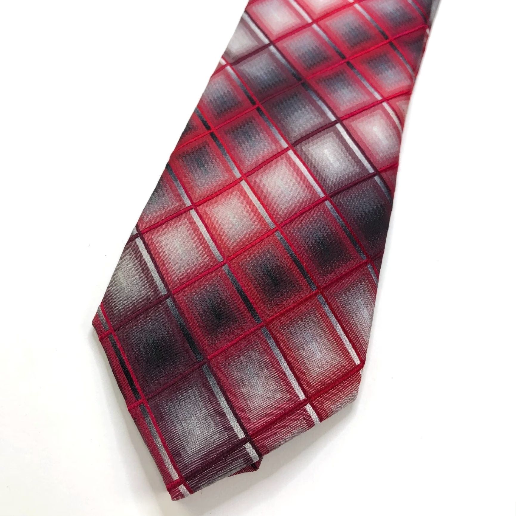 Stafford VINTAGE Stafford Performance 100% Silk Neck Tie Men’s Geometric 3.5" / 56 In Tie Mens Red Geometric Vintage 56 Inches 3.5 Inch Width Mens Size ONE SIZE - 2 Thumbnail