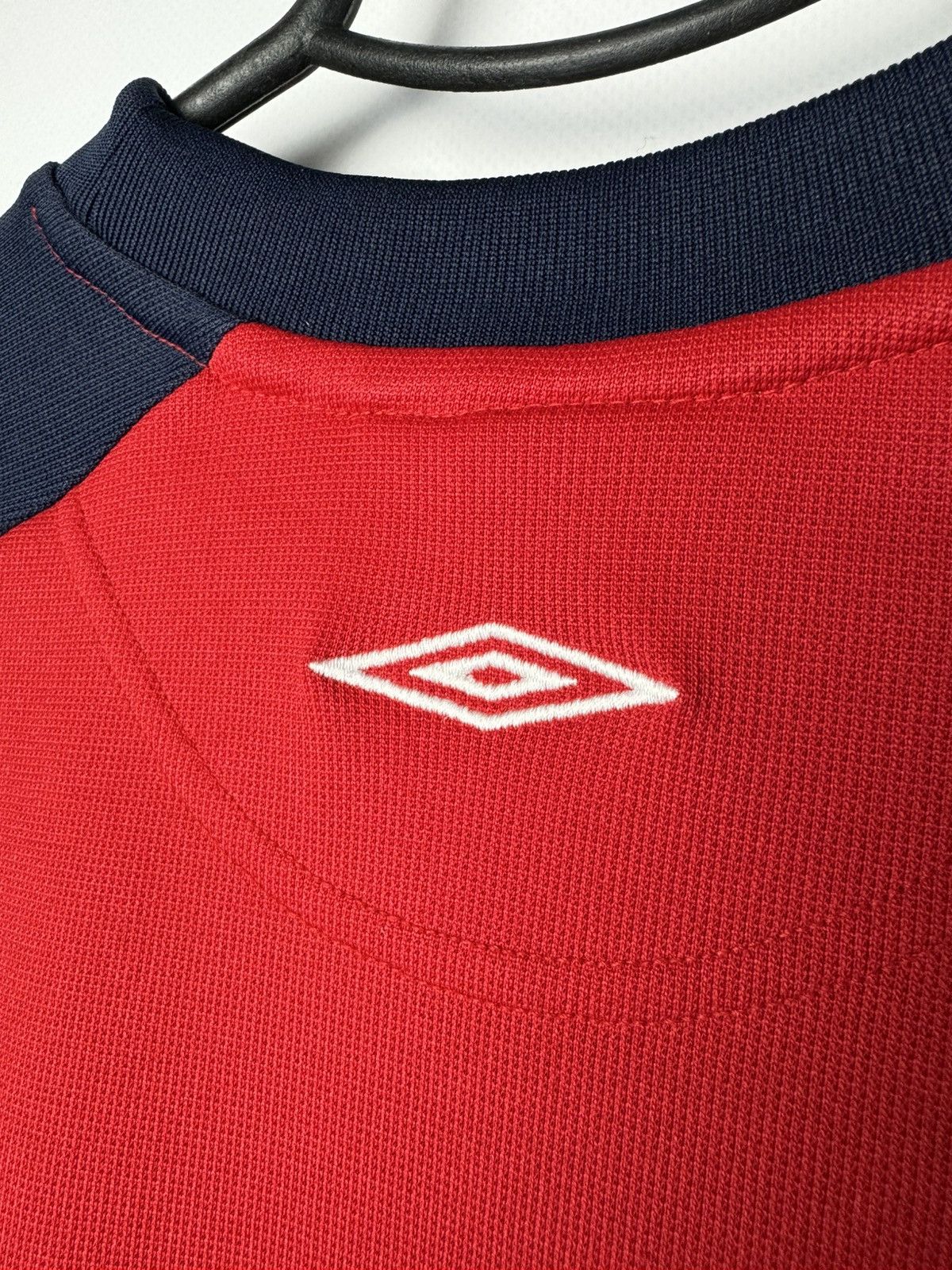 Umbro England 00s Training Football Shirt Soccer Jersey Umbro Size US XL / EU 56 / 4 - 6 Thumbnail