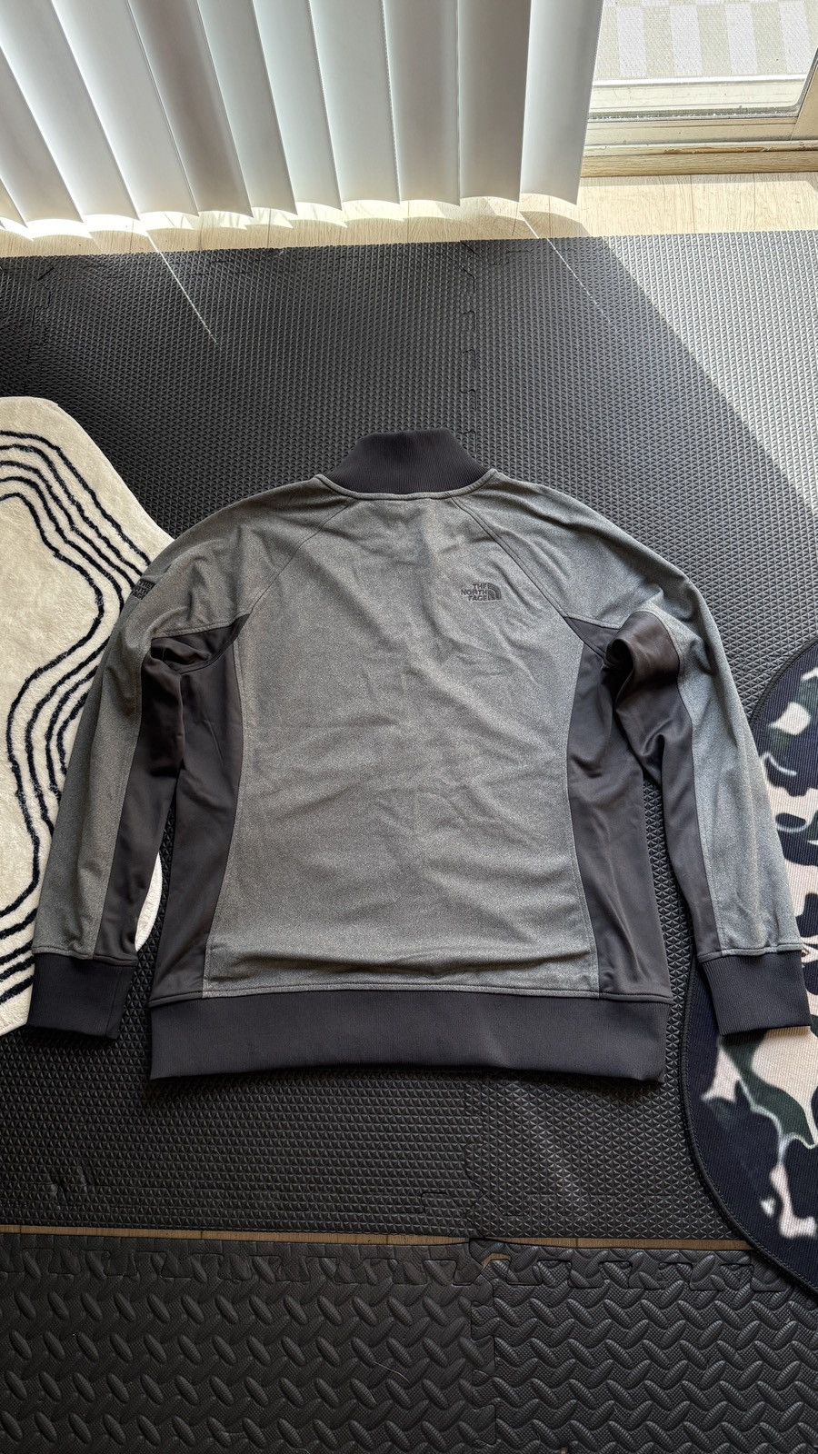 The North Face The North Face Grey/Black Full Zip Jacket (L / Women XL) Size US L / EU 52-54 / 3 - 8 Thumbnail
