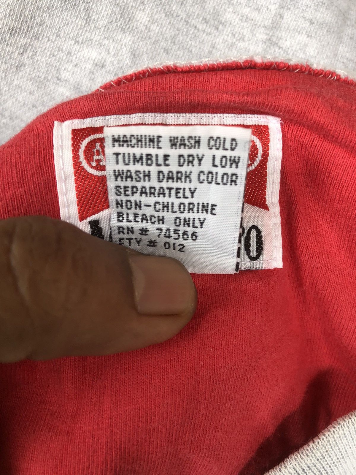 Japanese Brand 🔥Vintage🔥90s Marlborro Adventure Team Gecko Sweatshirts Size US XL / EU 56 / 4 - 14 Thumbnail