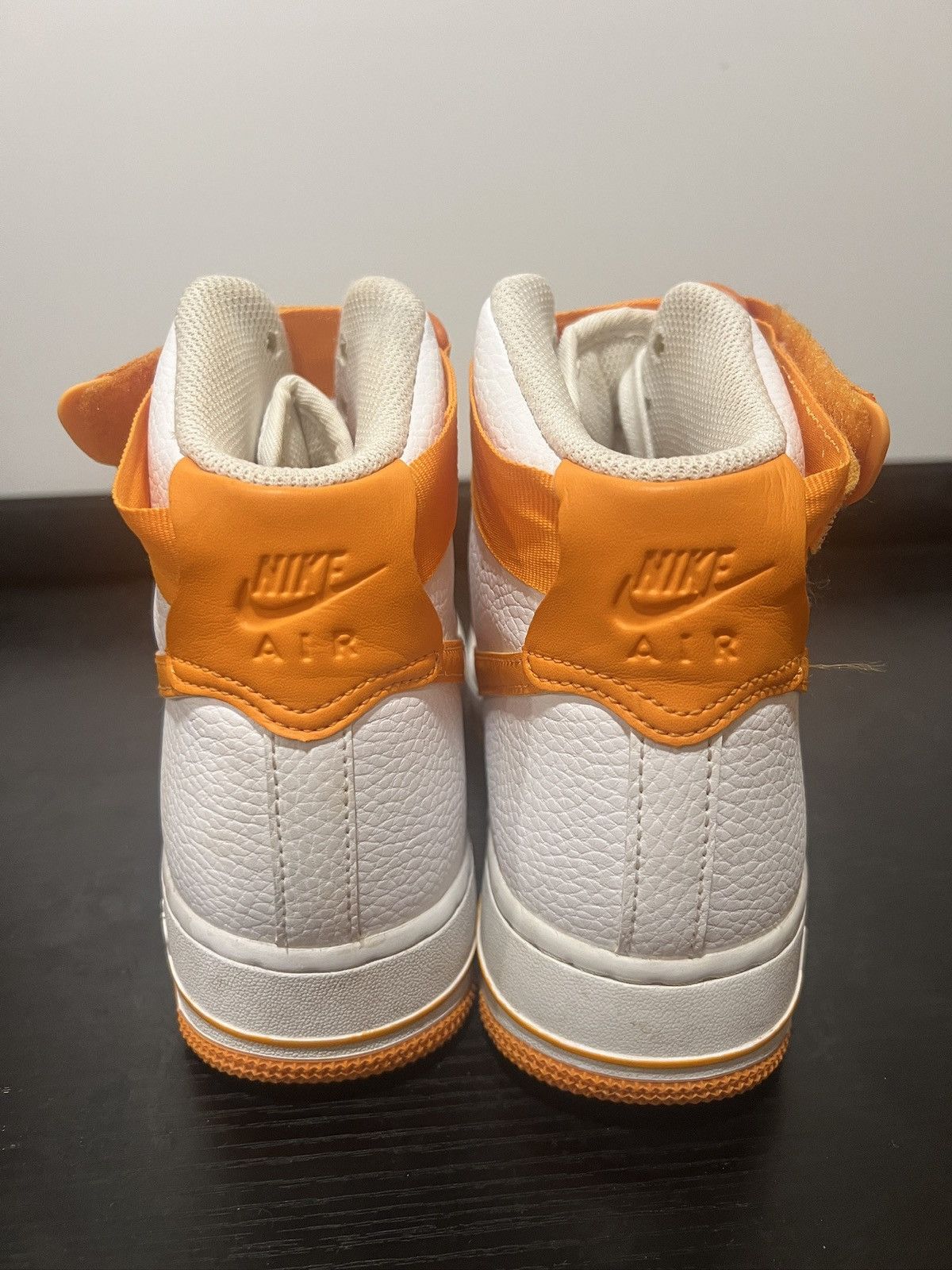Nike SIZE 9 W0MAN - Nike Air Force 1 High Women’s White Orange Size US 9 / IT 39 - 4 Thumbnail