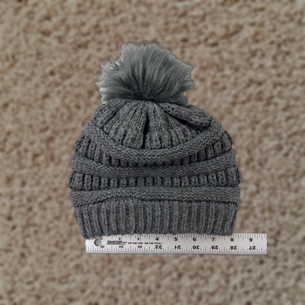 Walmart Walmart Beanie Hat Womens One Size Slouch Toque Charcoal Gray Knit Acrylic Faux Fur Pom Winter Outdoors Ski Womens Size ONE SIZE - 1 Thumbnail