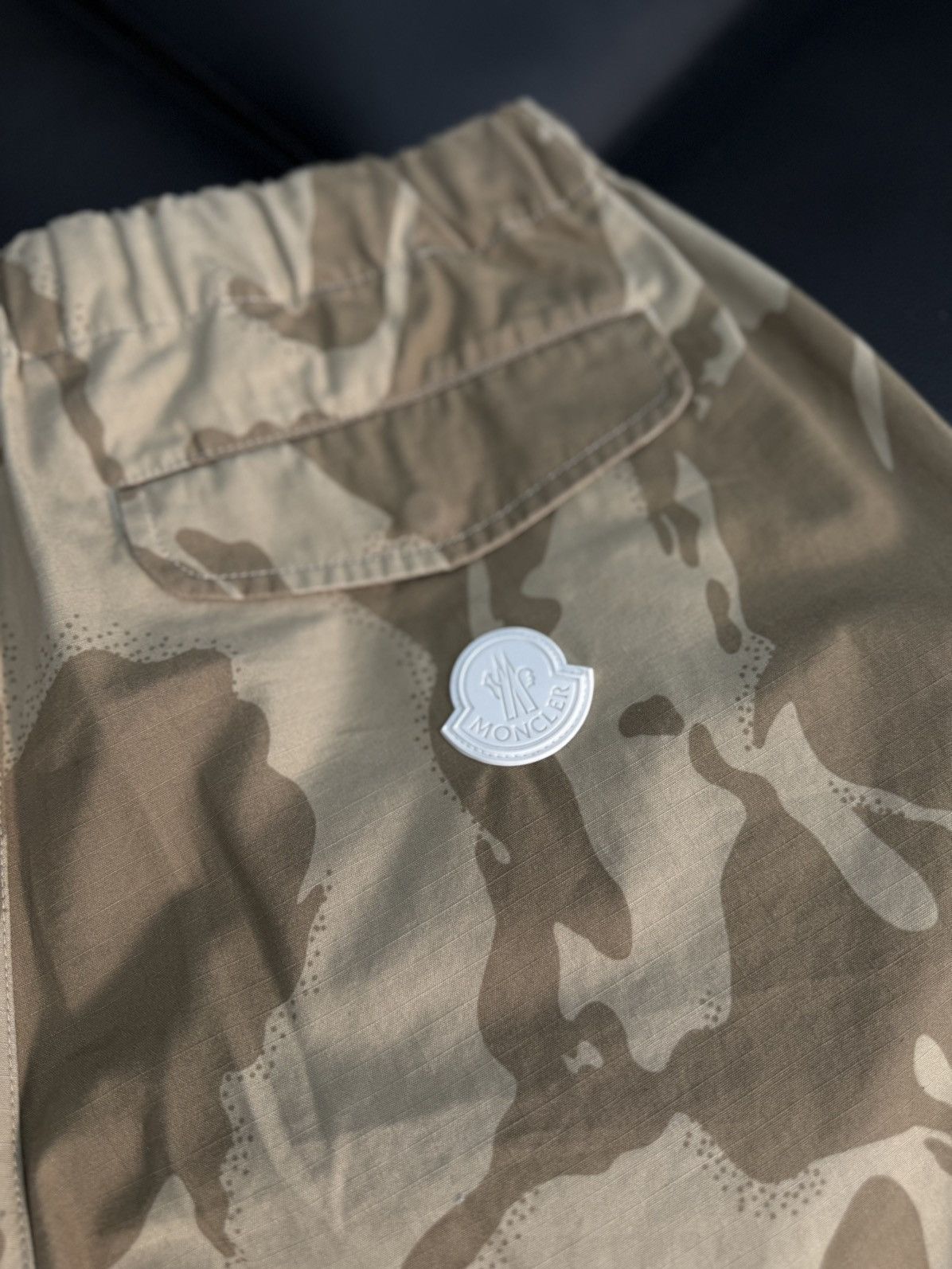 Moncler Moncler Tan Camo Shorts Size (48) 100% Authentic $500 Size US 44 / EU 60 - 8 Thumbnail