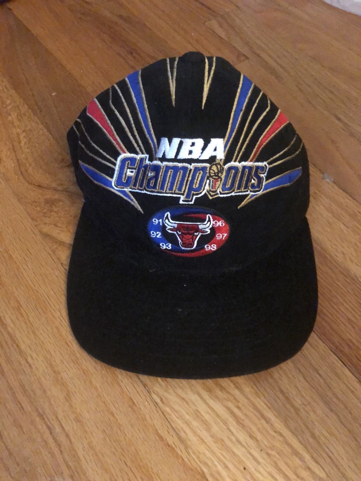 Jordan Brand × Starter × Vintage Chicago Bulls Championship Cap Size ONE SIZE - 1 Thumbnail