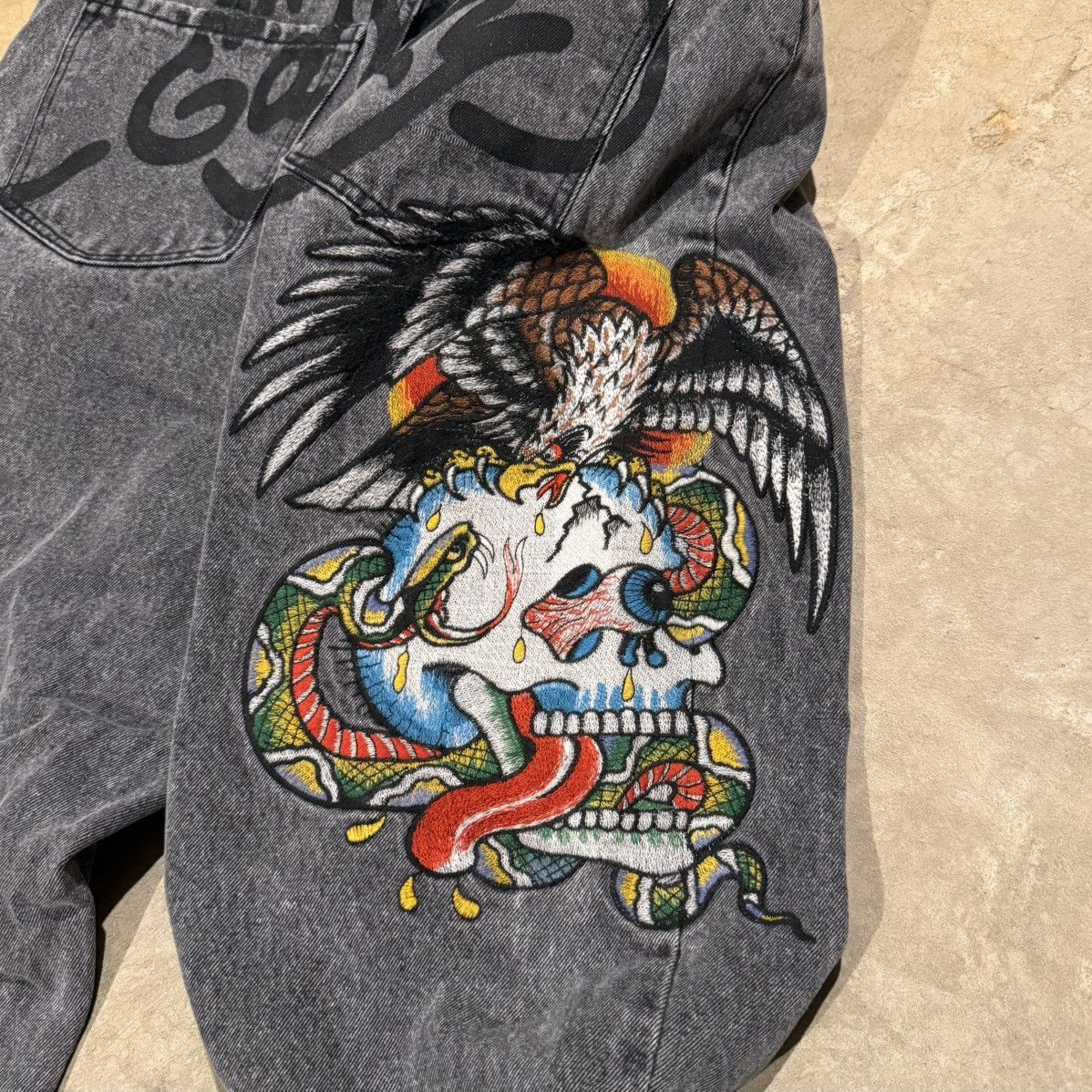 Ed Hardy Brand New Ed Hardy Spellout Skull Tattoo Faded Baggy Jeans Size US 36 / EU 52 - 6 Thumbnail