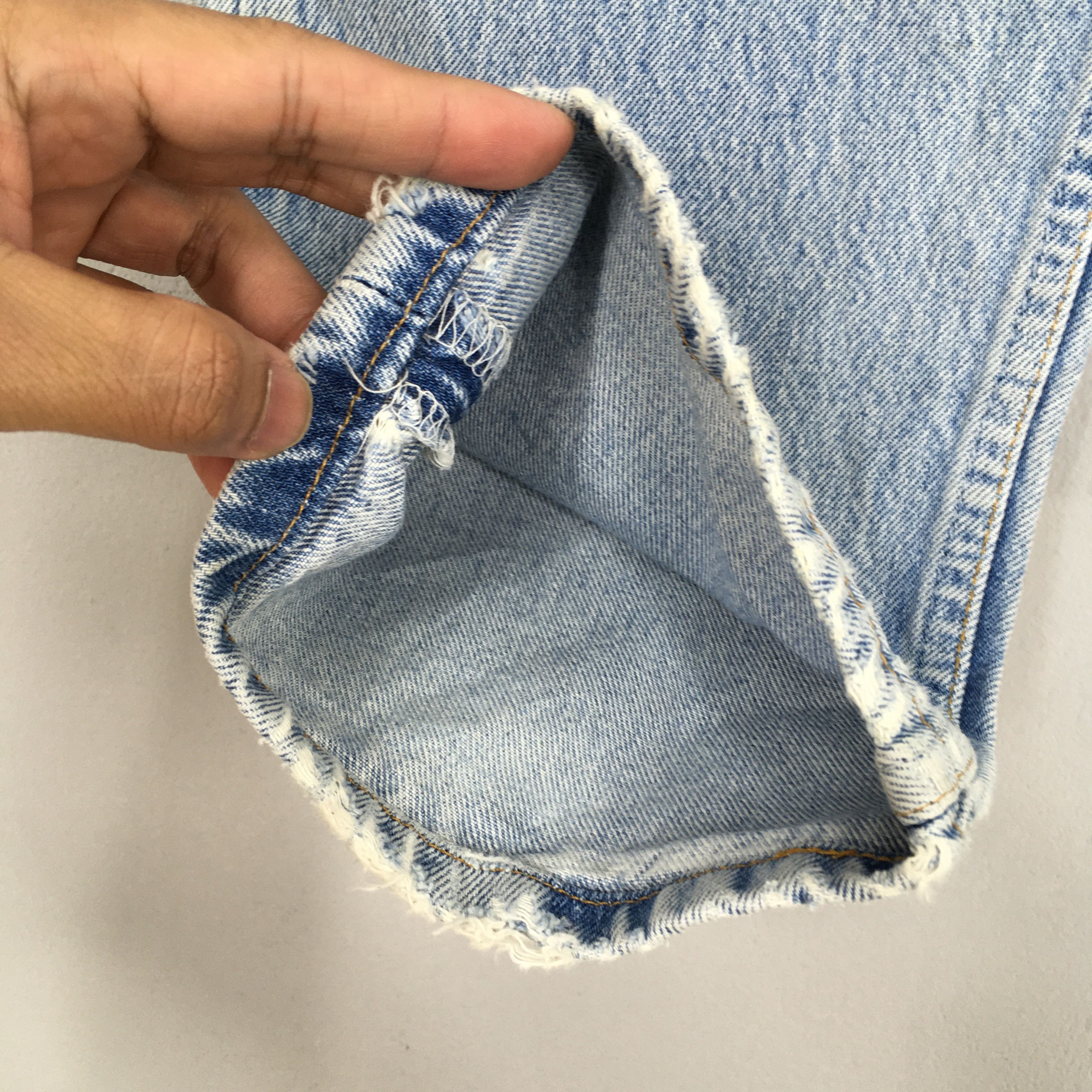 Size 31x29.5 Vintage 80s Levi's 501 Light Wash Jeans