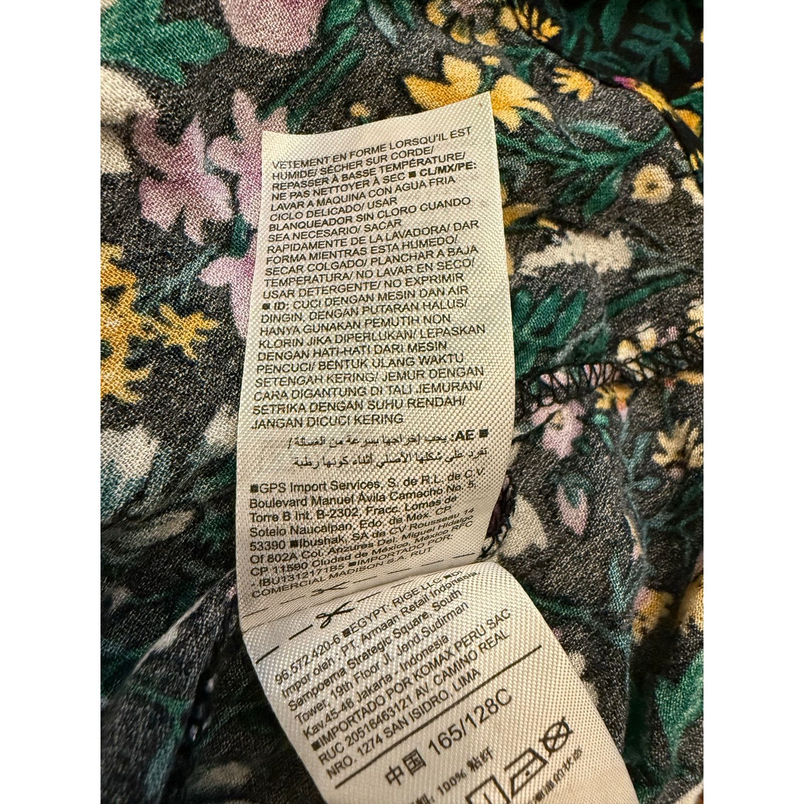 Old Navy EUC Old Navy Floral Blouse Black Background w/ Neck Tie 2X Size XXL / US 16-18 / IT 52-54 - 7 Thumbnail