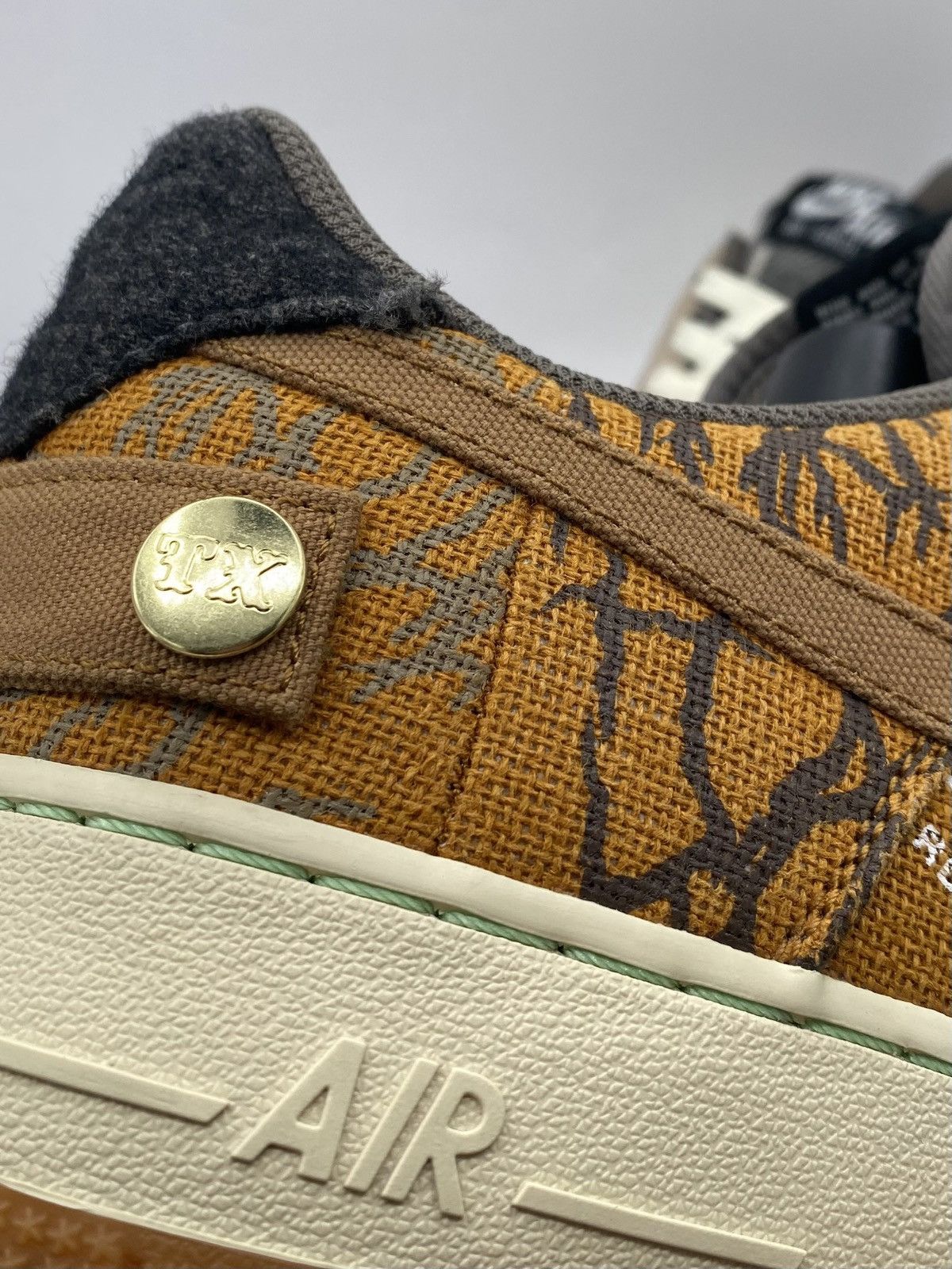 Nike × Travis Scott Nike Air Force 1 Low Travis Scott Cactus Jack Size US 11.5 / EU 44-45 - 4 Thumbnail