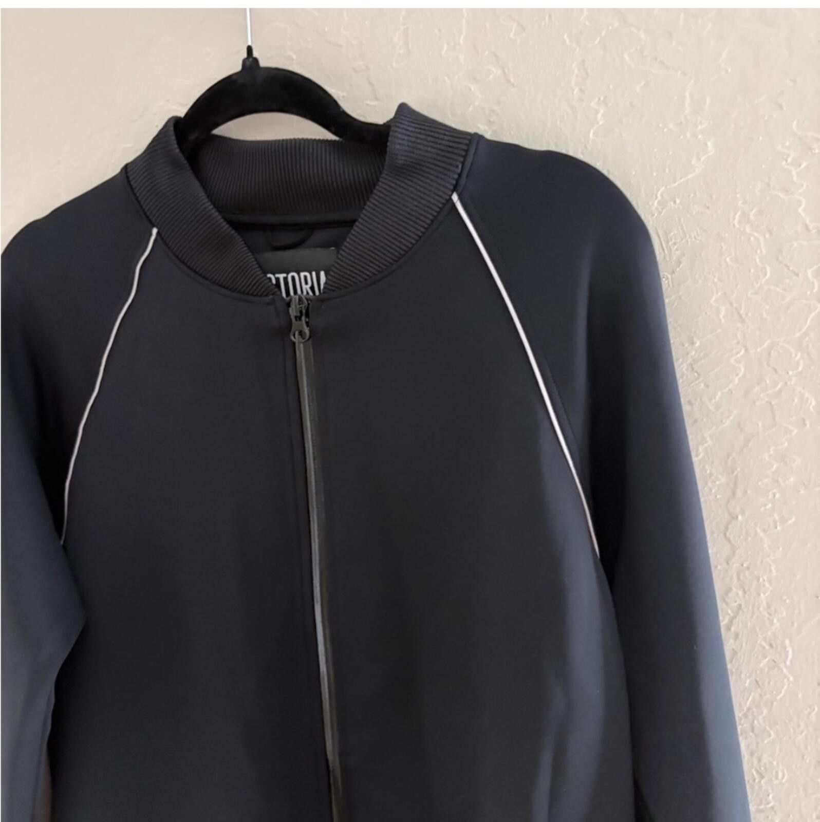 Forever 21 Victoria's Secret Bomber Jacket Size M / US 6-8 / IT 42-44 - 2 Thumbnail