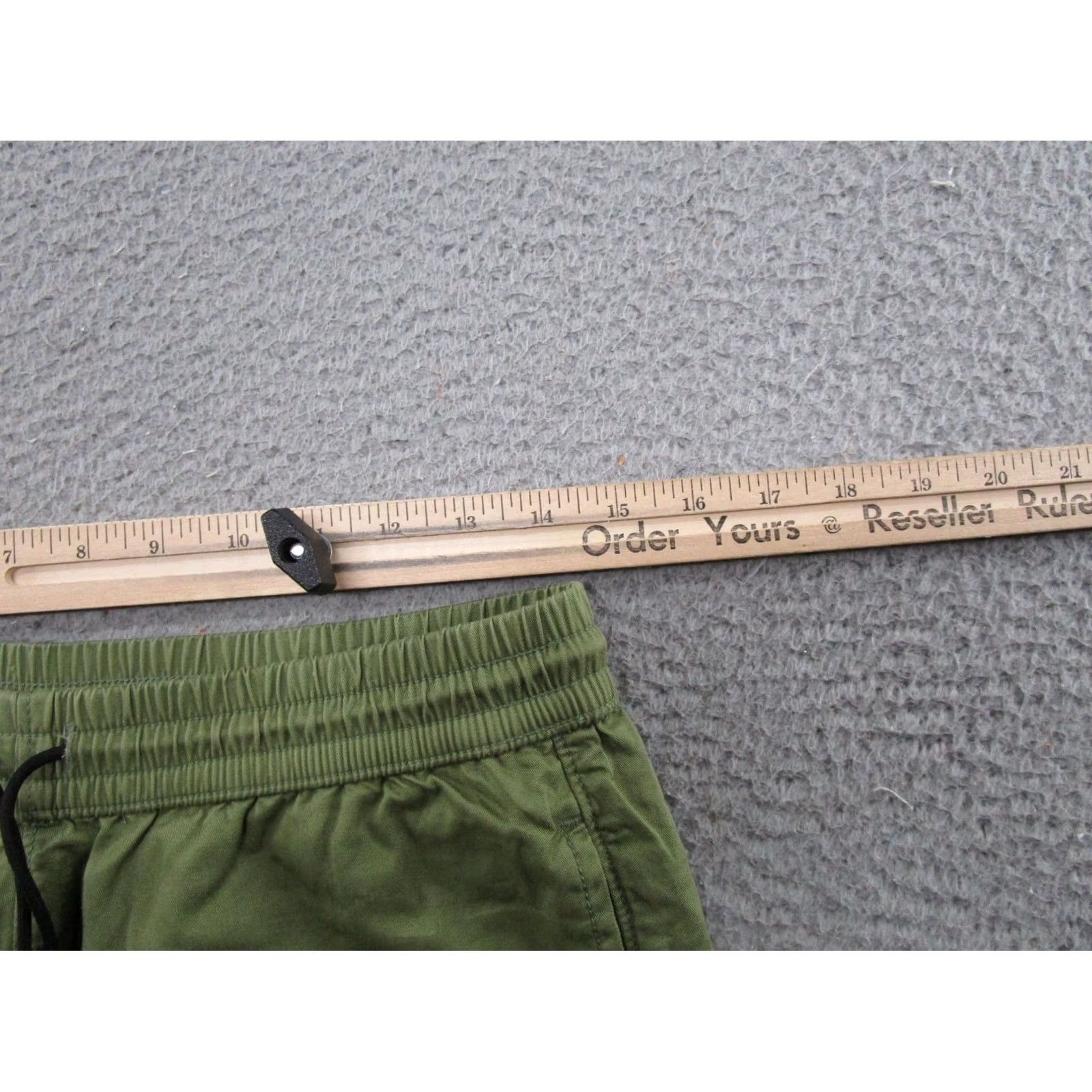 Levi's Levi's Men's Cargo Shorts Green Size S Drawstring Pockets Elastic Waist Outdoors Pocket Cargo Regular Size US 29 - 5 Thumbnail