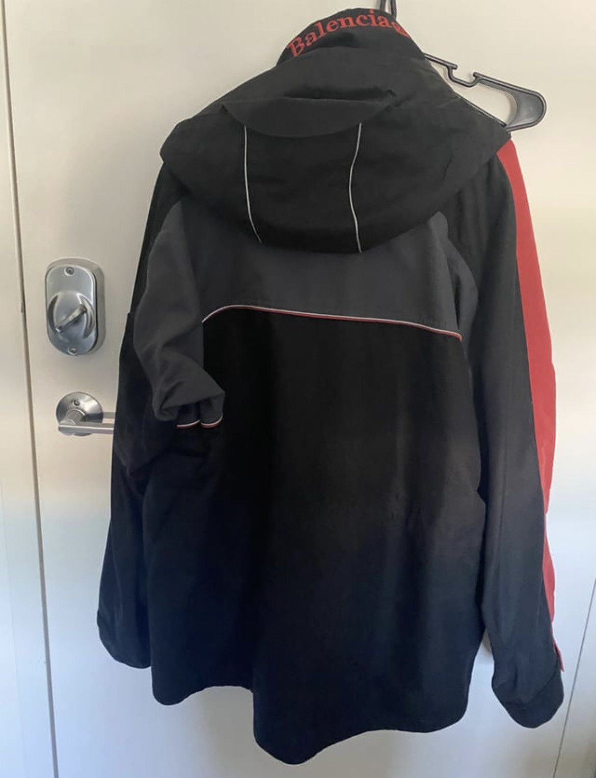 Balenciaga Balenciaga FW17 C-Shape Parka Size US L / EU 52-54 / 3 - 2 Thumbnail