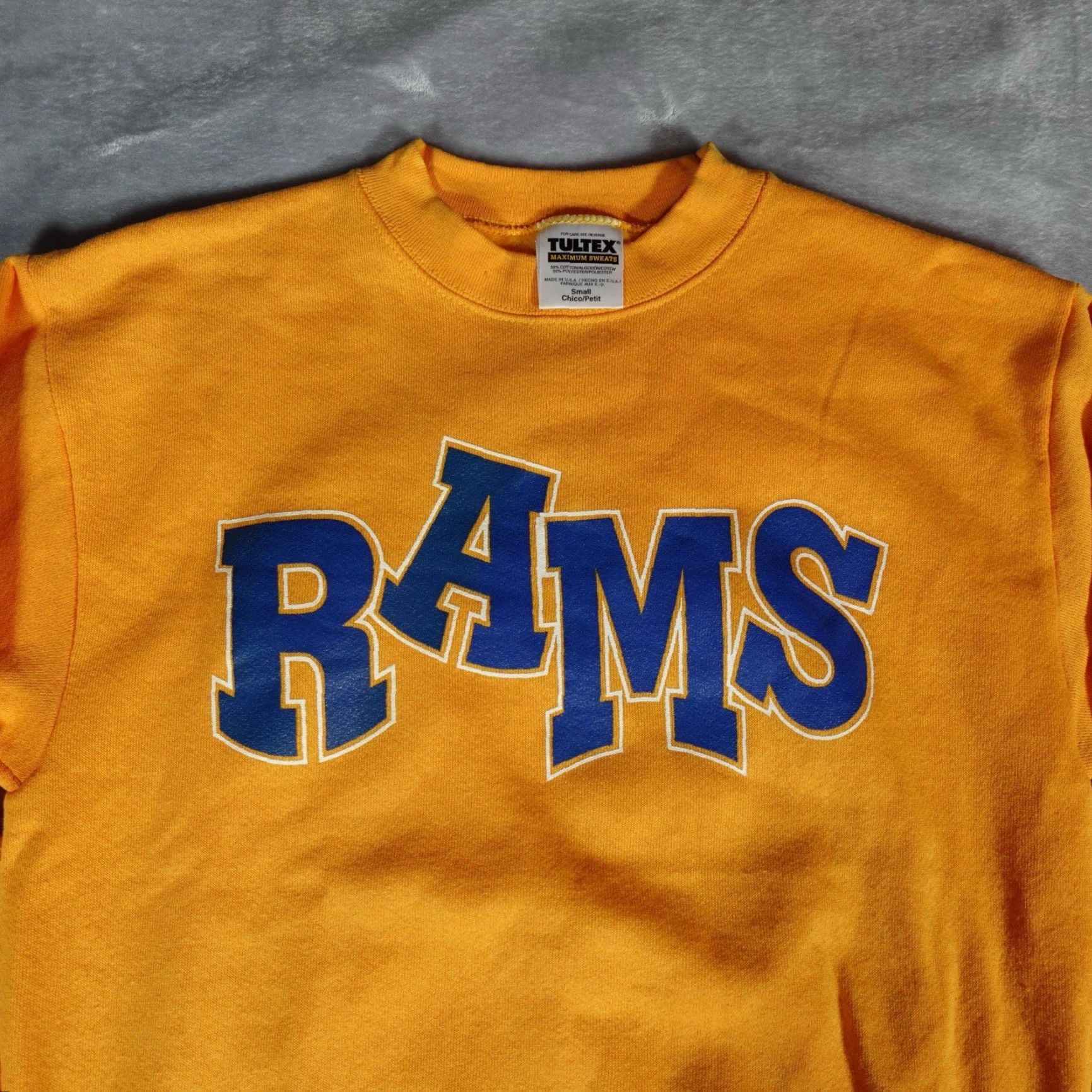 Vintage VINTAGE Wheaton Park District Rams Football Sweatshirt Mens S Gold 90s NFL Team Logo Size US S / EU 44-46 / 1 - 2 Thumbnail