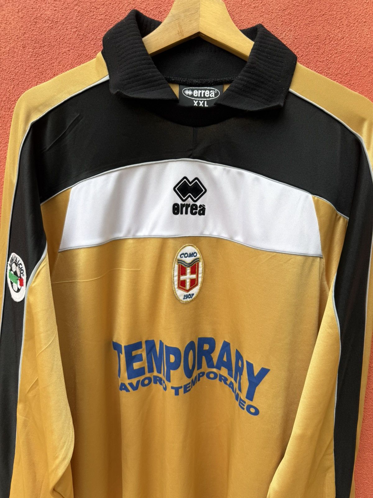 Errea Matchworn Como 1907 Goalkeeper Size US XXL / EU 58 / 5 - 4 Thumbnail