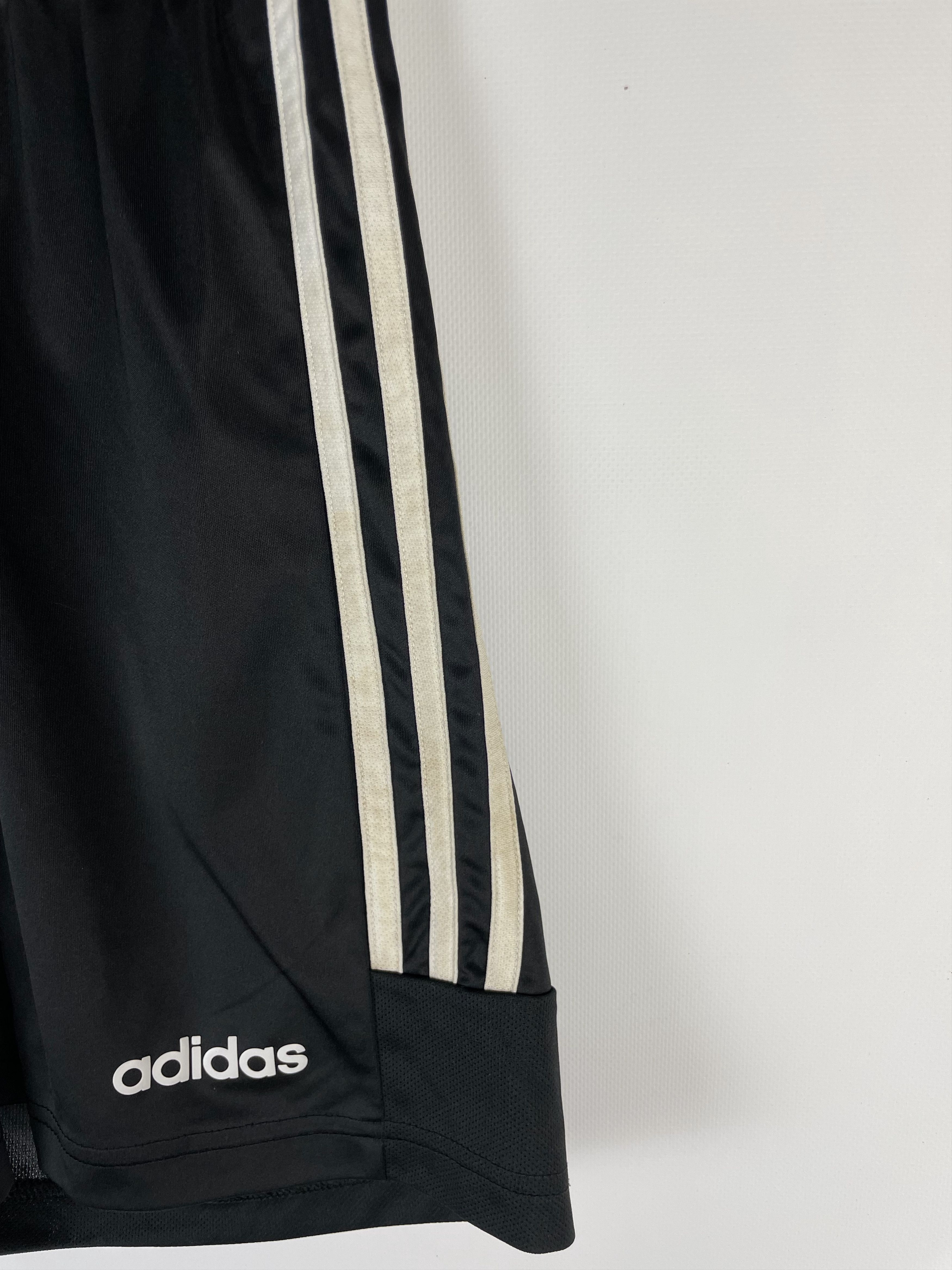 Adidas Vintage Adidas Shorts Y2k Size US 32 / EU 48 - 5 Thumbnail