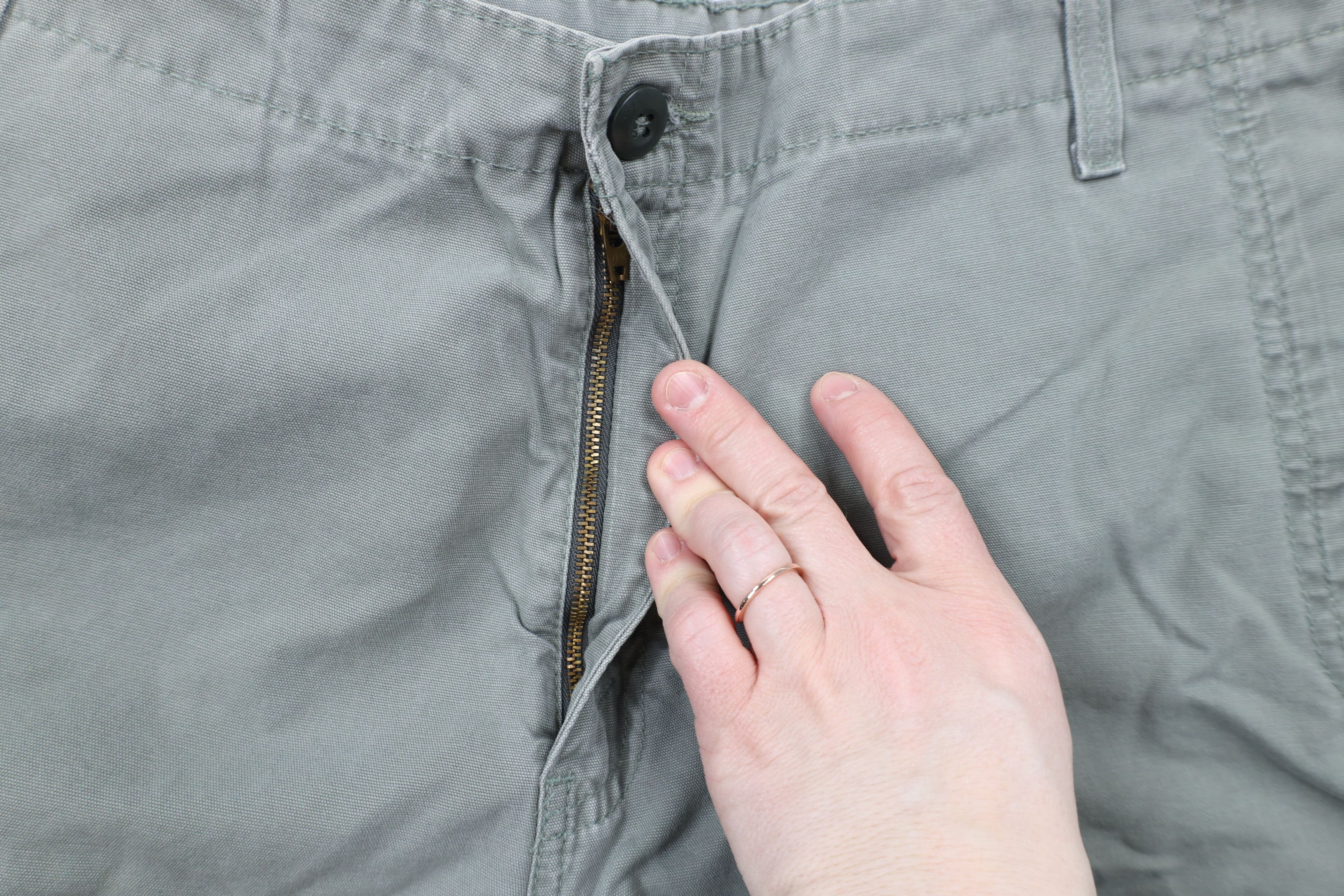 Levi's × Vintage Vintage 90s Levis Dry Goods Fit Canvas Cargo Shorts Green Size US 34 / EU 50 - 4 Thumbnail