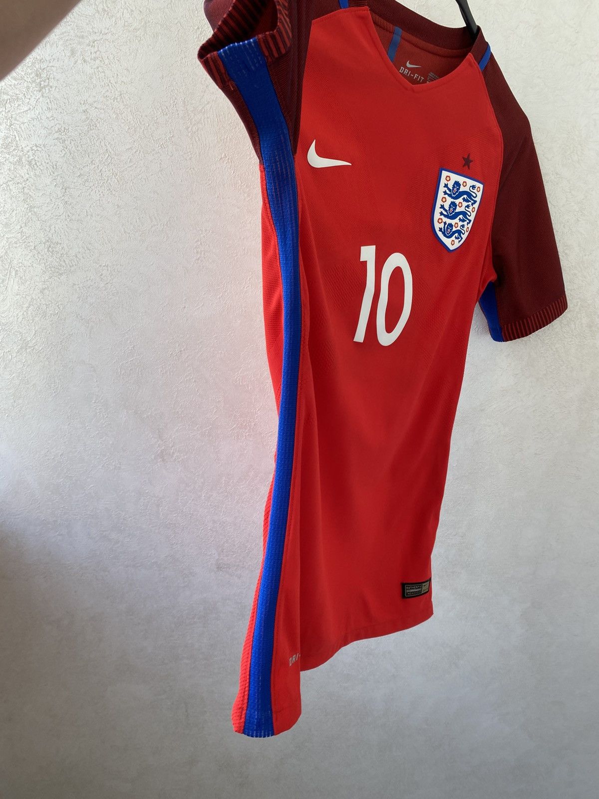 Nike ENGLAND 2016 PLAYER ISSUE #10 ROONEY FOOTBALL SHIRT NIKE Size US M / EU 48-50 / 2 - 13 Thumbnail